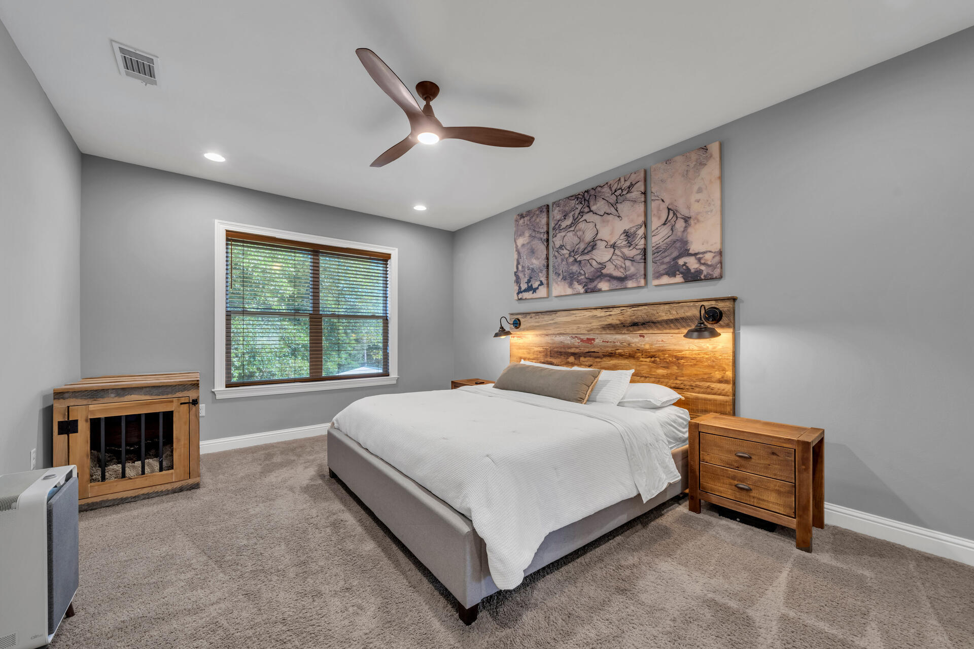 HAWK'S LANDING - Residential