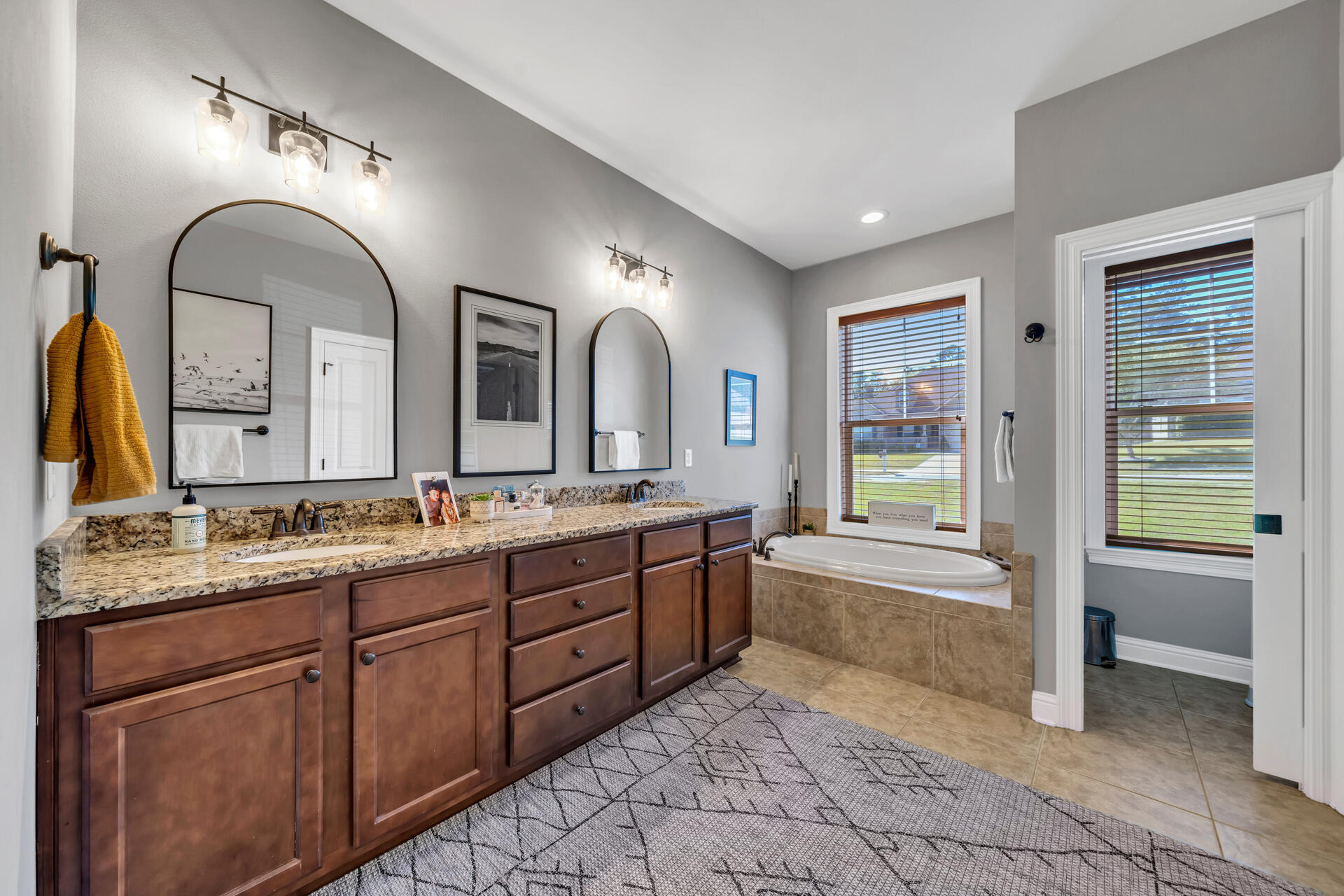 HAWK'S LANDING - Residential