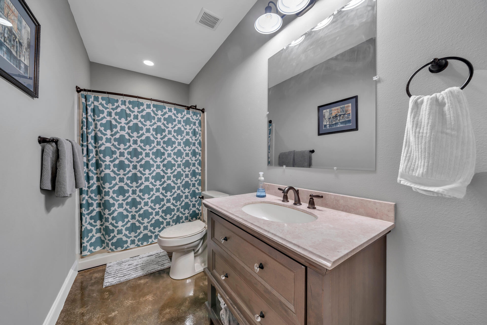 HAWK'S LANDING - Residential