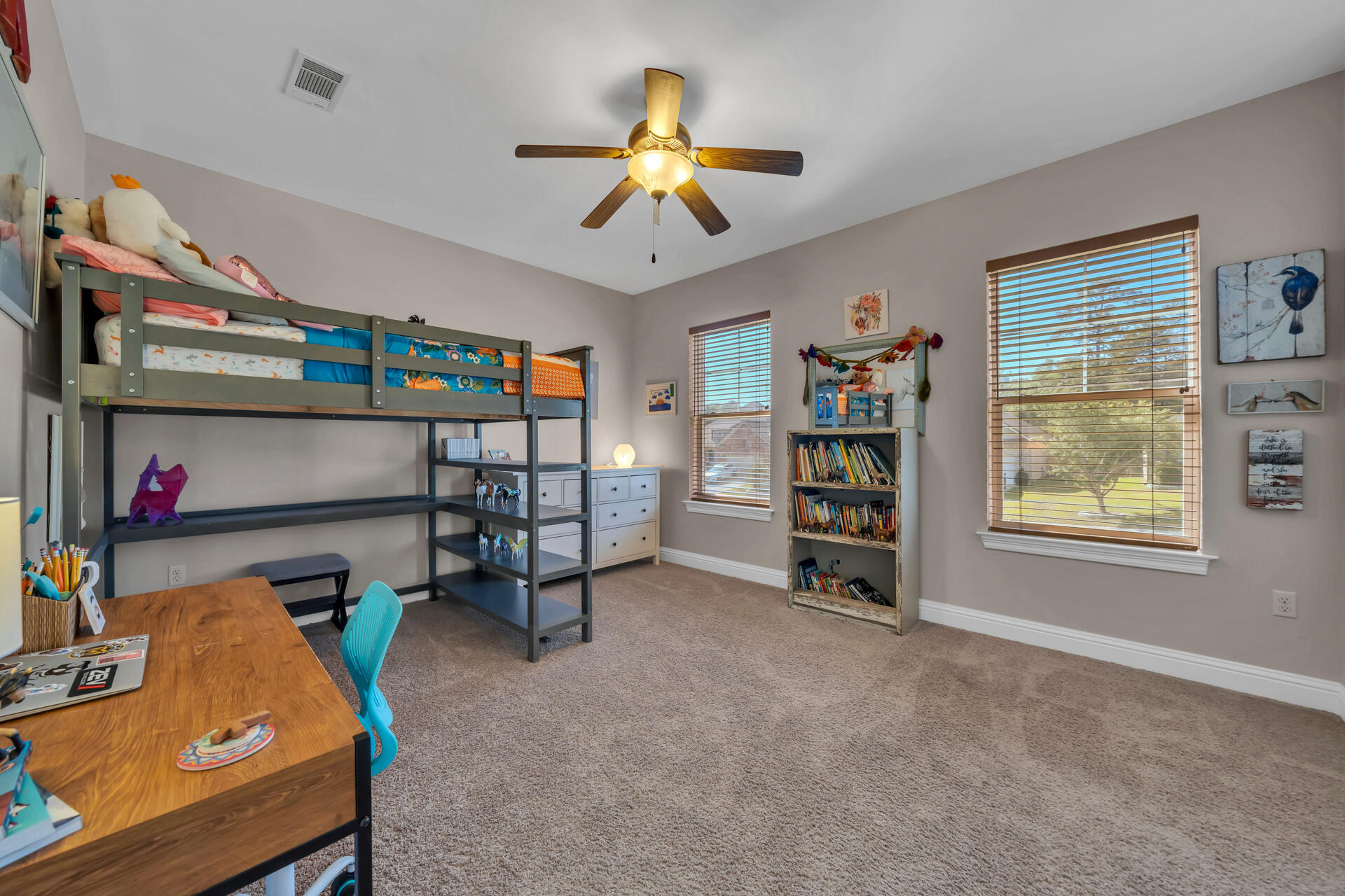 HAWK'S LANDING - Residential