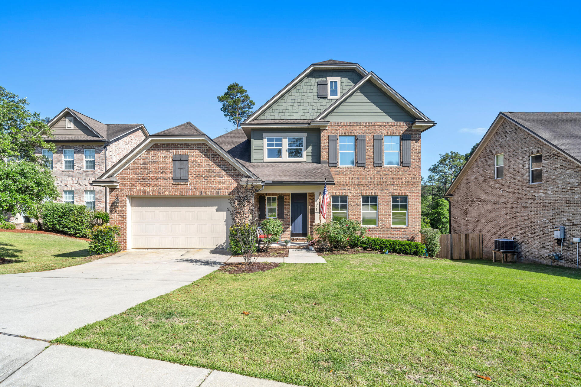 HAWK'S LANDING - Residential