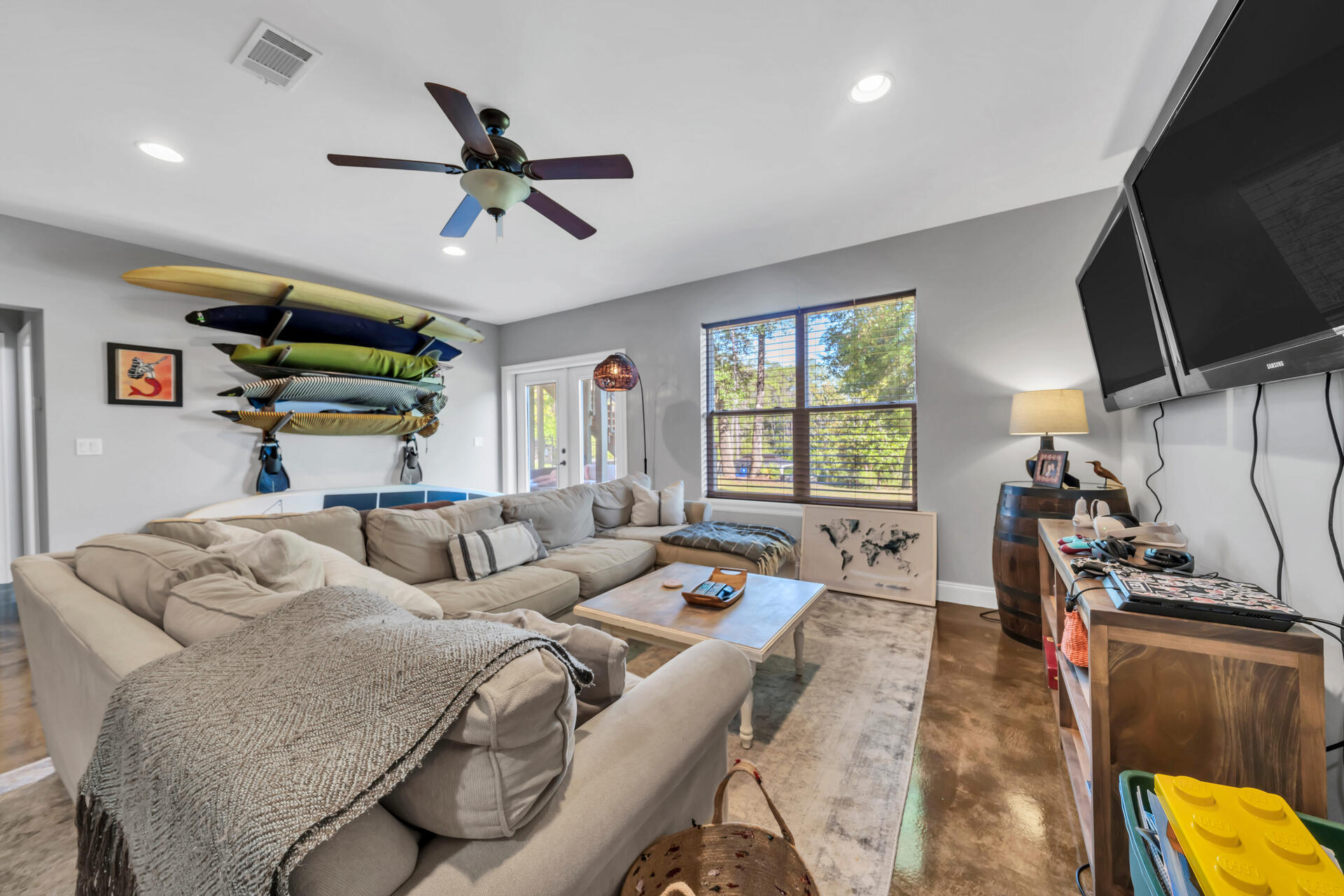 HAWK'S LANDING - Residential