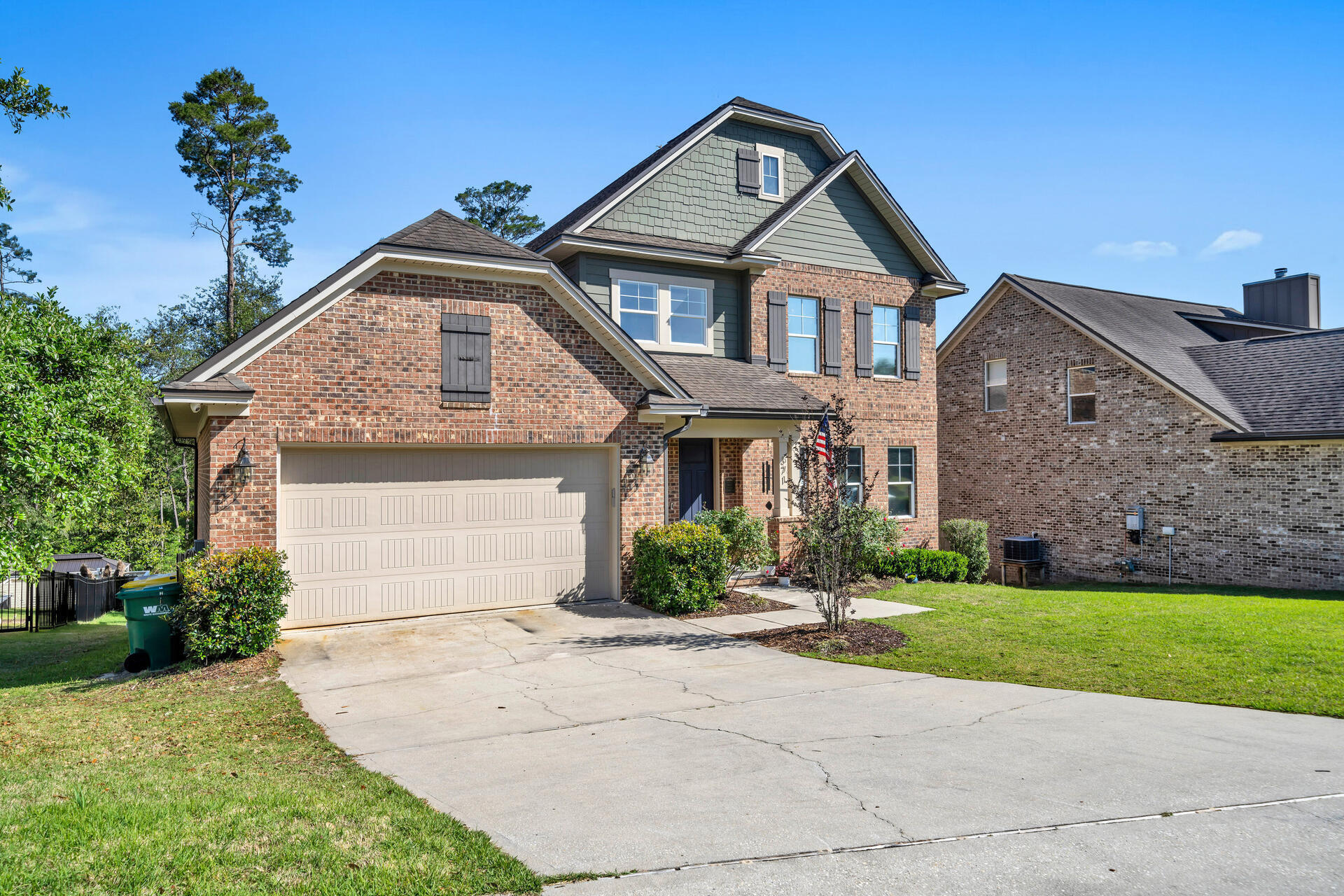 HAWK'S LANDING - Residential