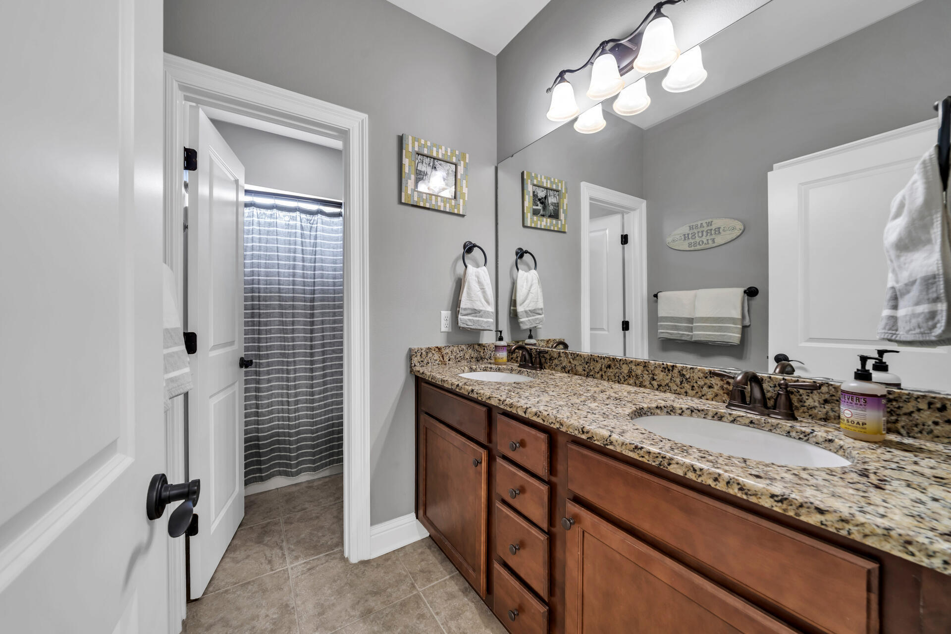 HAWK'S LANDING - Residential