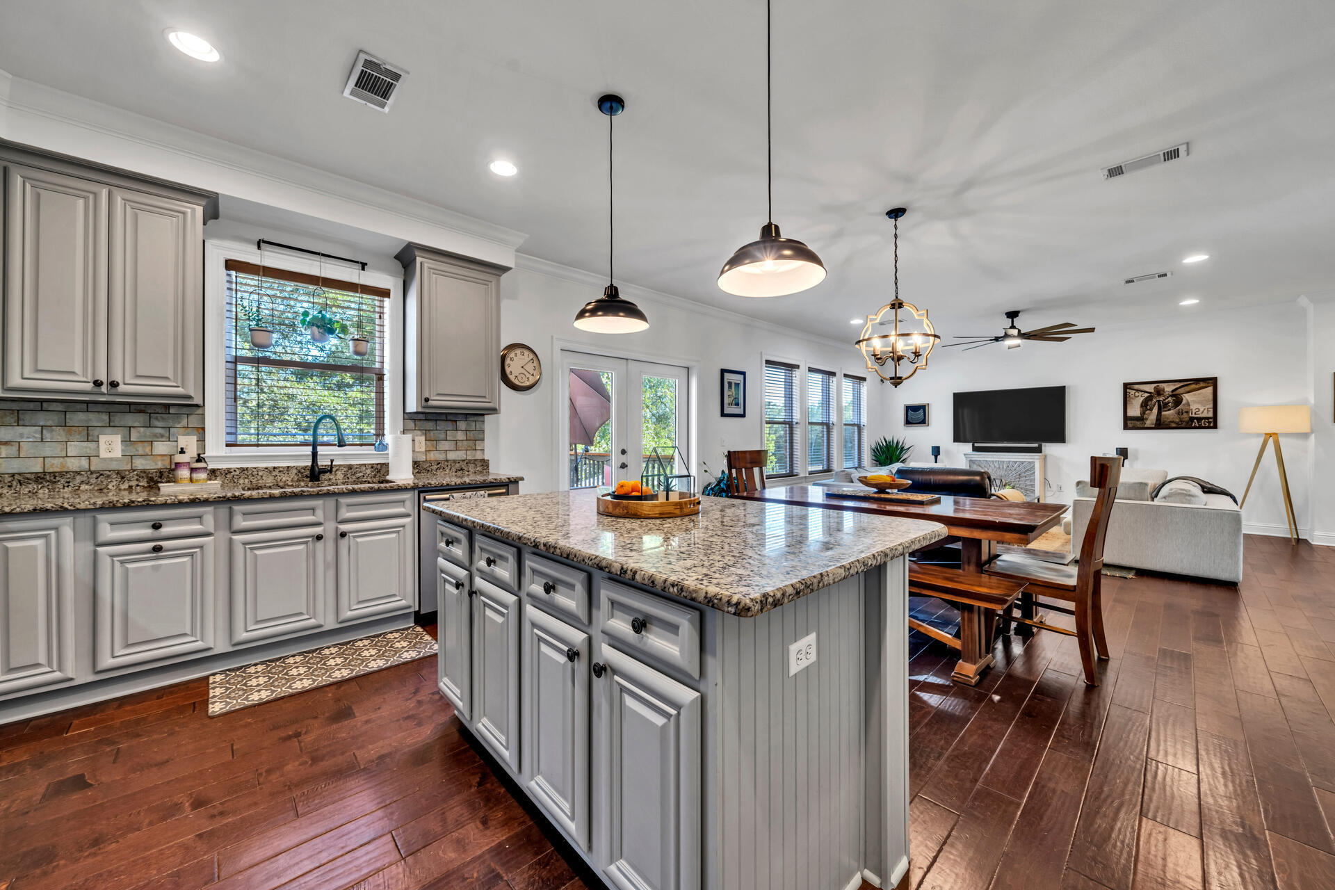 HAWK'S LANDING - Residential