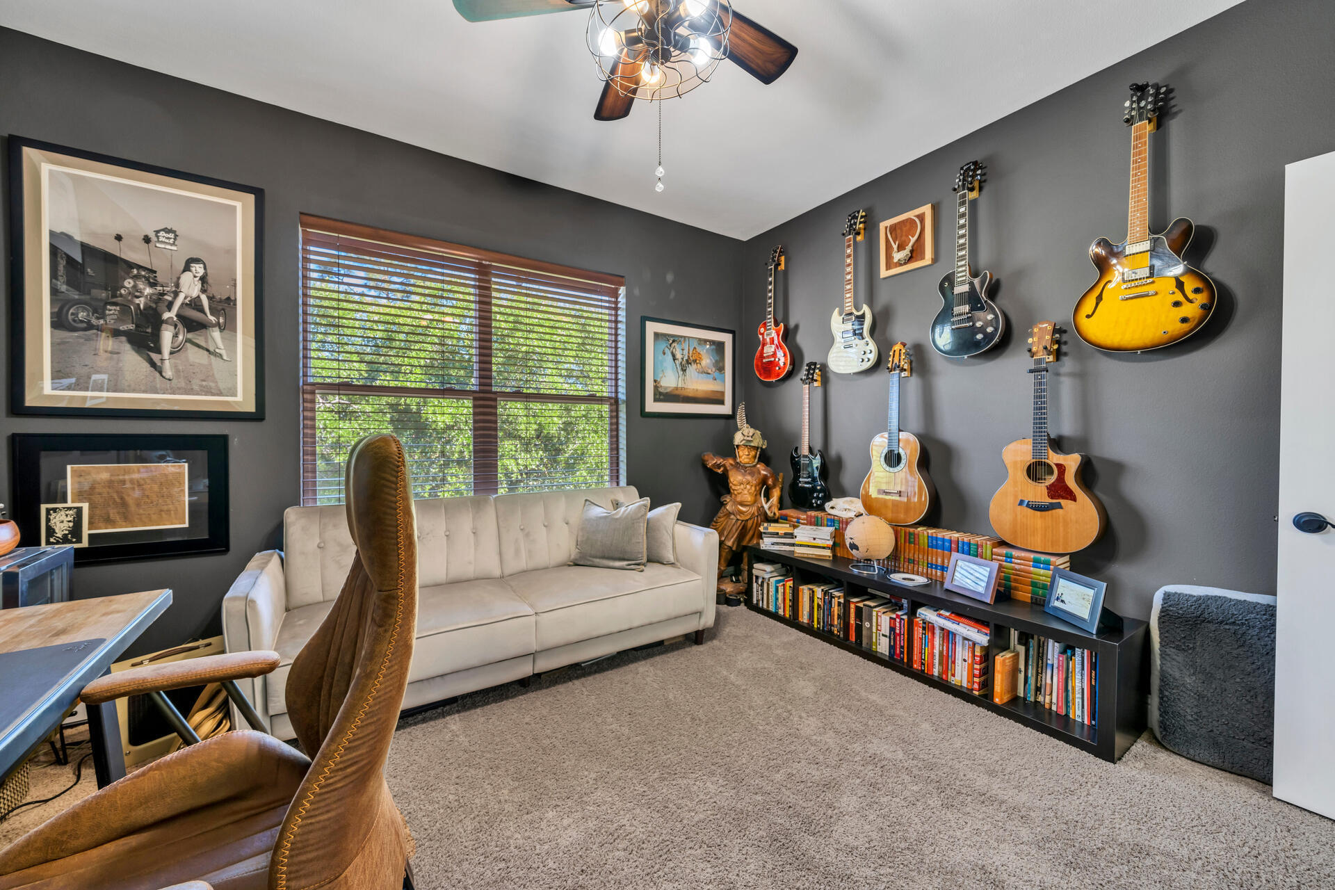 HAWK'S LANDING - Residential