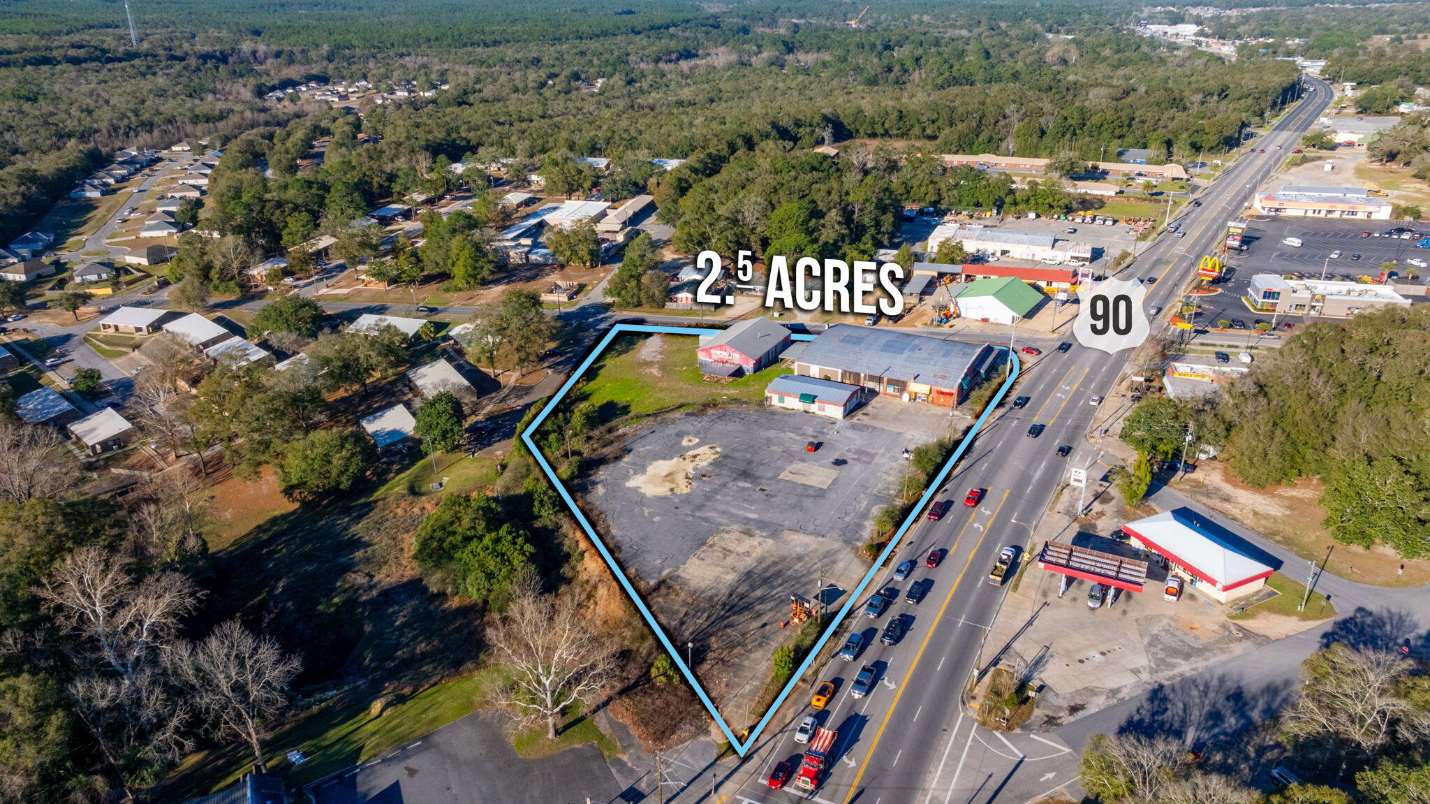 Main image without alt text