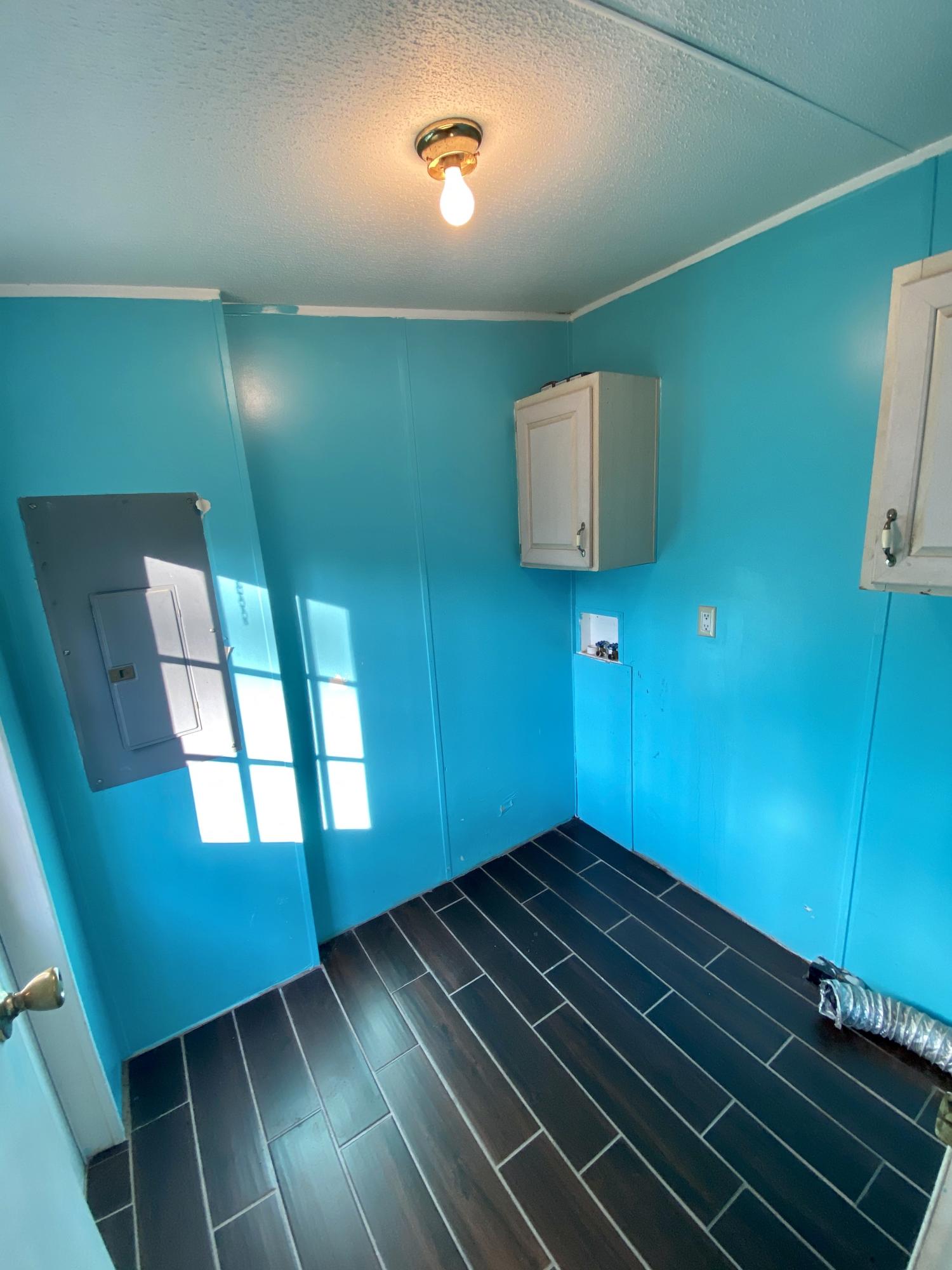 (LOT 6 BLK D MALLET PINES S/D UNREC) DESC AS: COM @ THE NW/C OF SEC 35; E 369.36FT ALONG SEC LINE, S - Residential