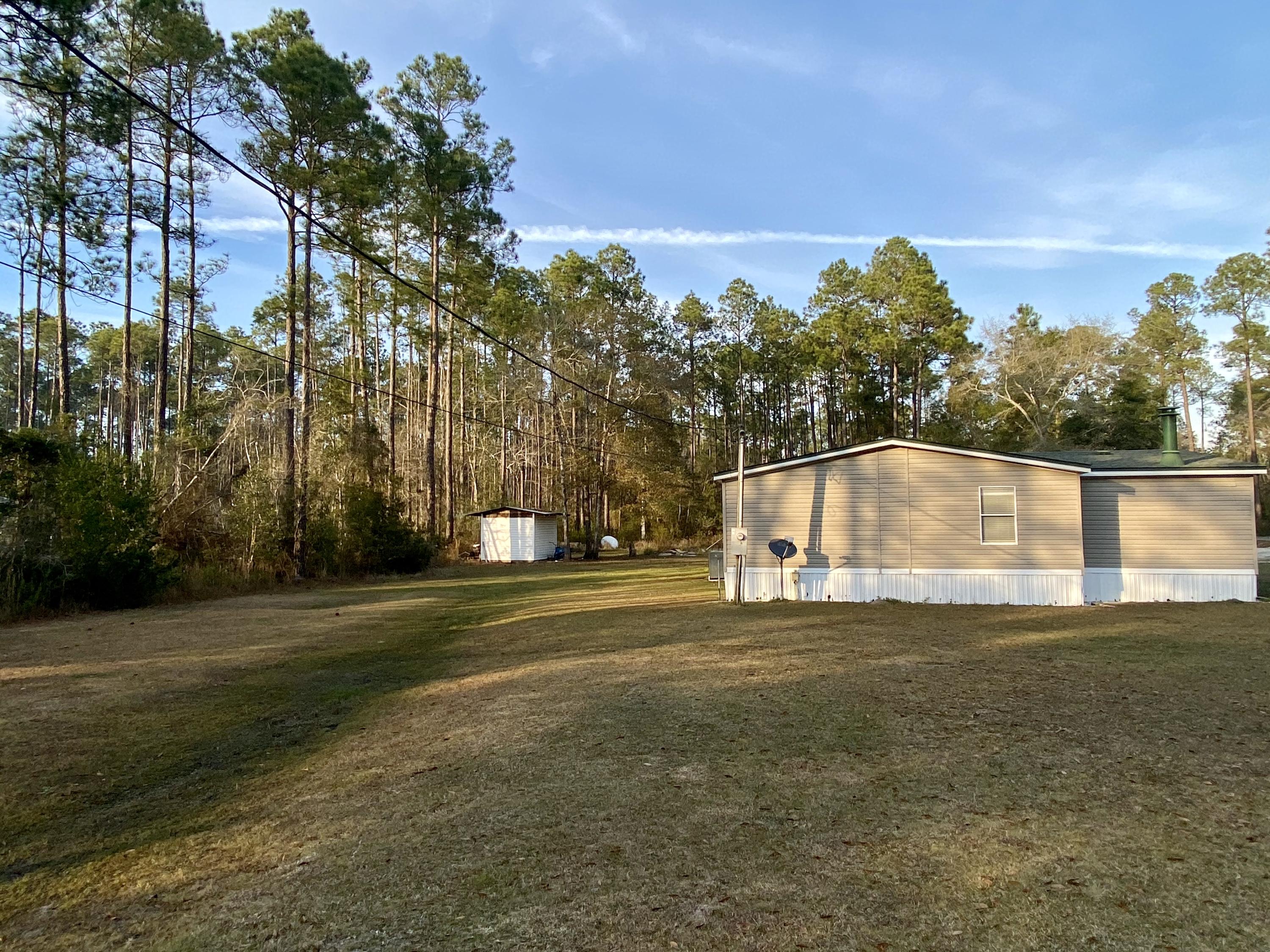 (LOT 6 BLK D MALLET PINES S/D UNREC) DESC AS: COM @ THE NW/C OF SEC 35; E 369.36FT ALONG SEC LINE, S - Residential