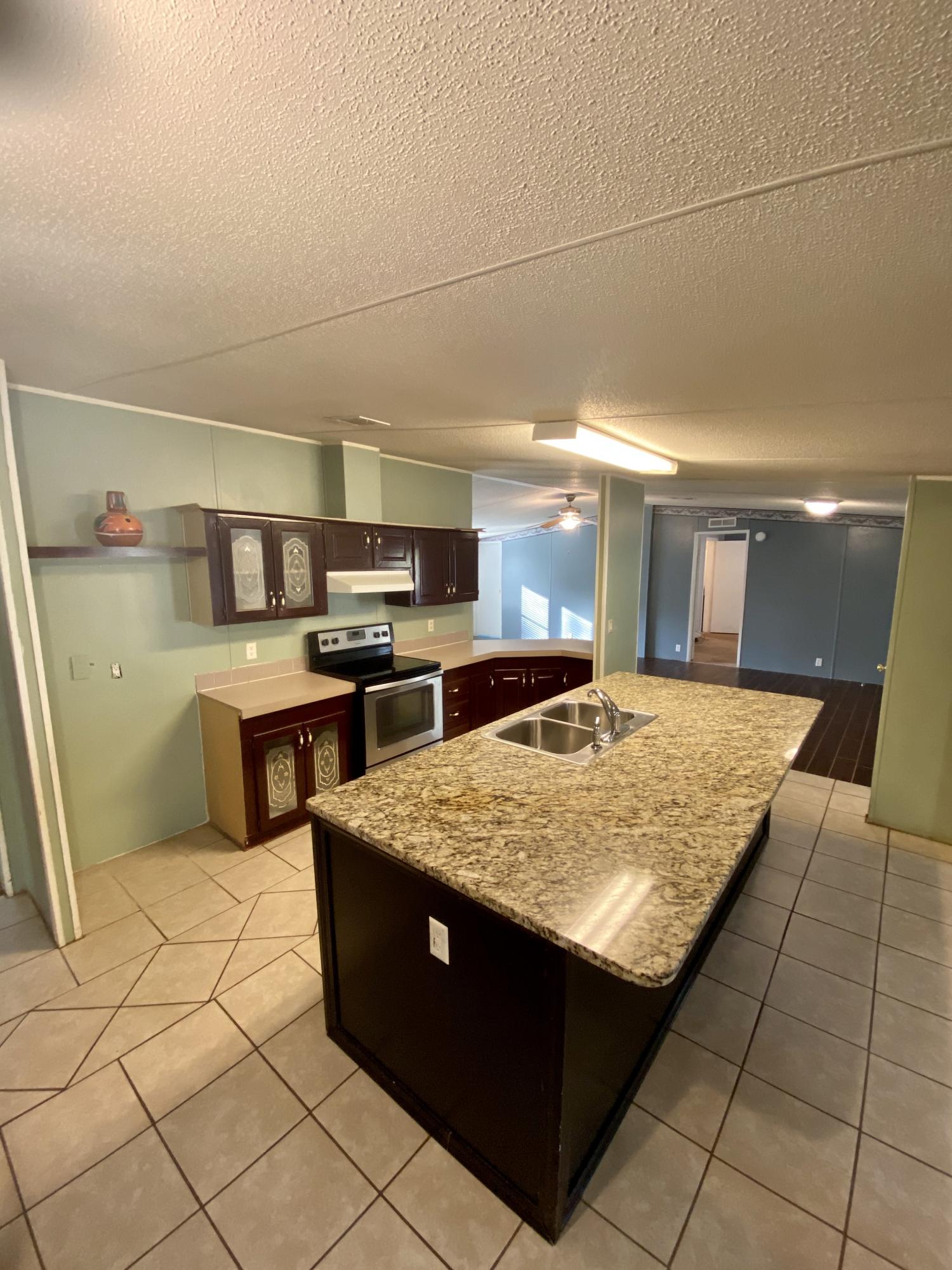 (LOT 6 BLK D MALLET PINES S/D UNREC) DESC AS: COM @ THE NW/C OF SEC 35; E 369.36FT ALONG SEC LINE, S - Residential