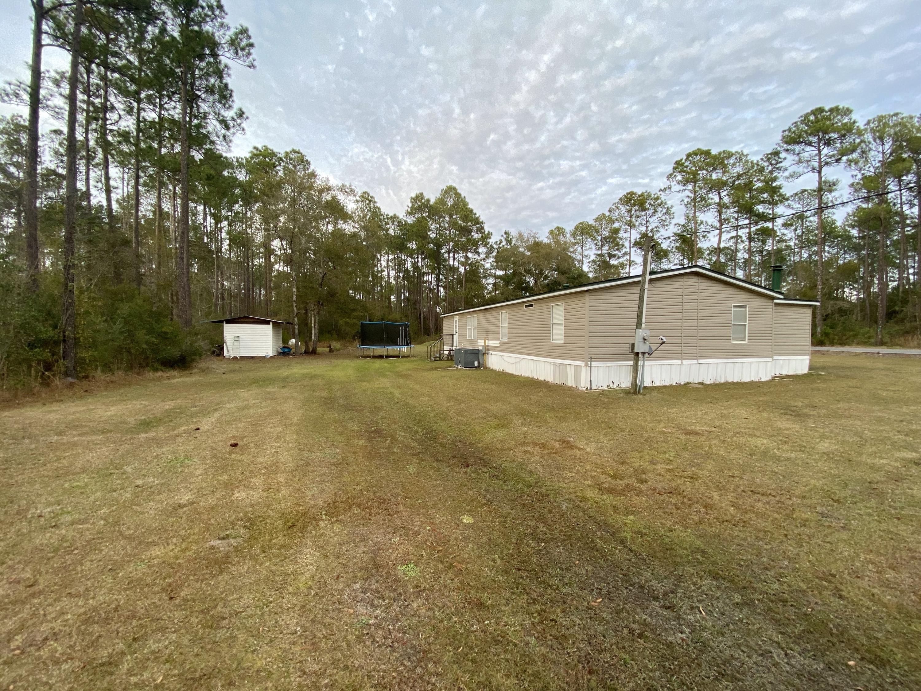(LOT 6 BLK D MALLET PINES S/D UNREC) DESC AS: COM @ THE NW/C OF SEC 35; E 369.36FT ALONG SEC LINE, S - Residential