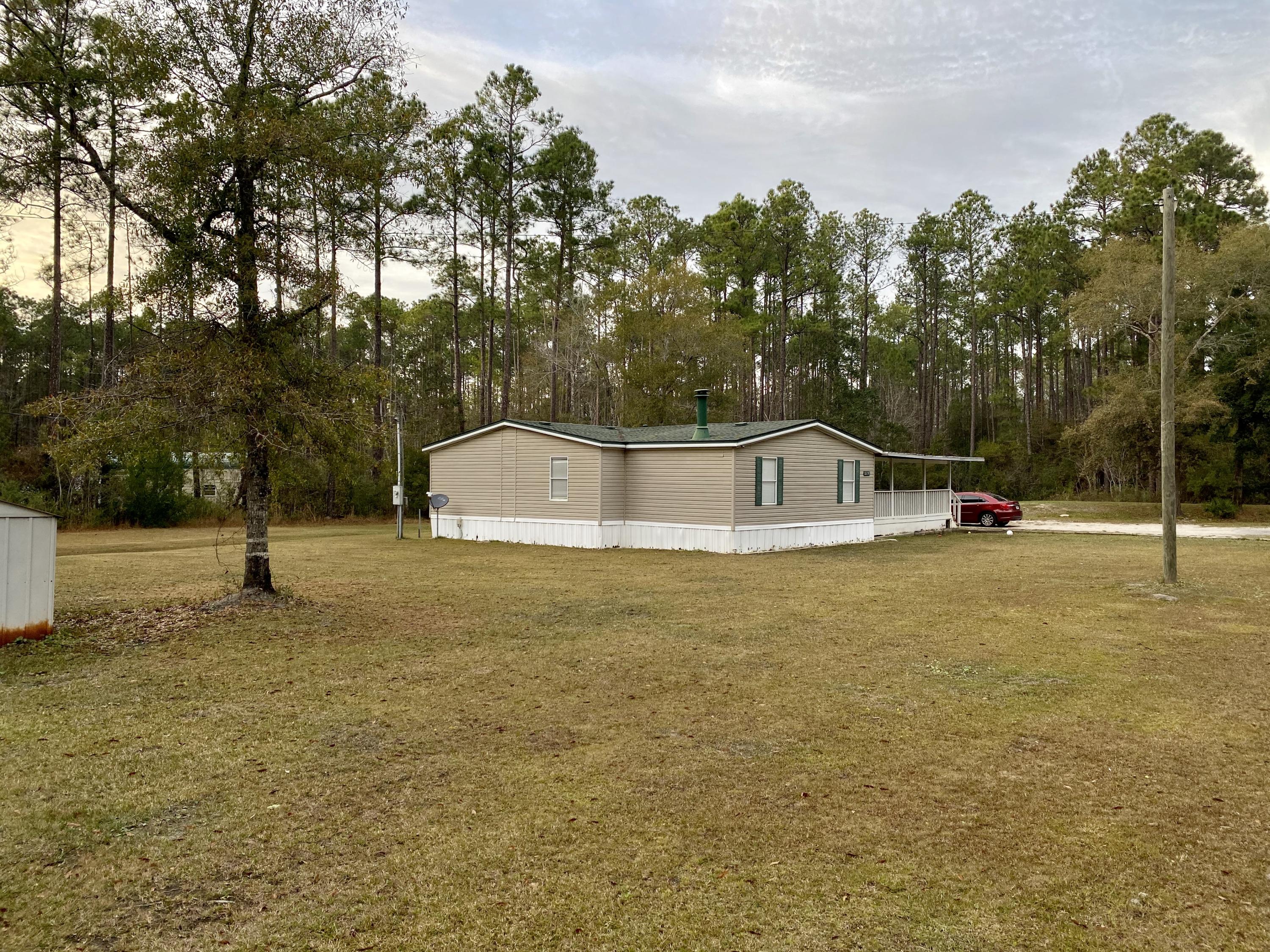 (LOT 6 BLK D MALLET PINES S/D UNREC) DESC AS: COM @ THE NW/C OF SEC 35; E 369.36FT ALONG SEC LINE, S - Residential