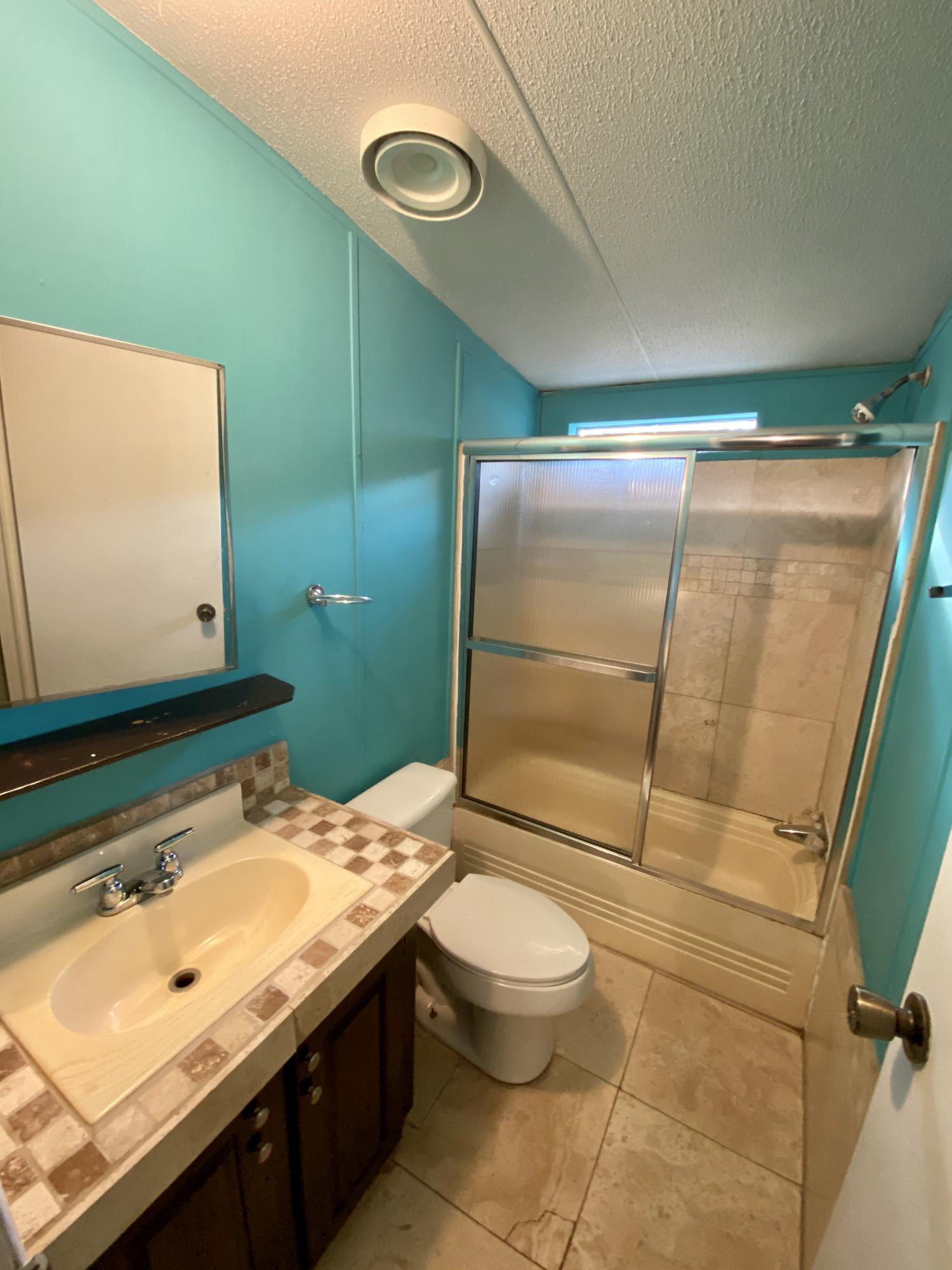 (LOT 6 BLK D MALLET PINES S/D UNREC) DESC AS: COM @ THE NW/C OF SEC 35; E 369.36FT ALONG SEC LINE, S - Residential