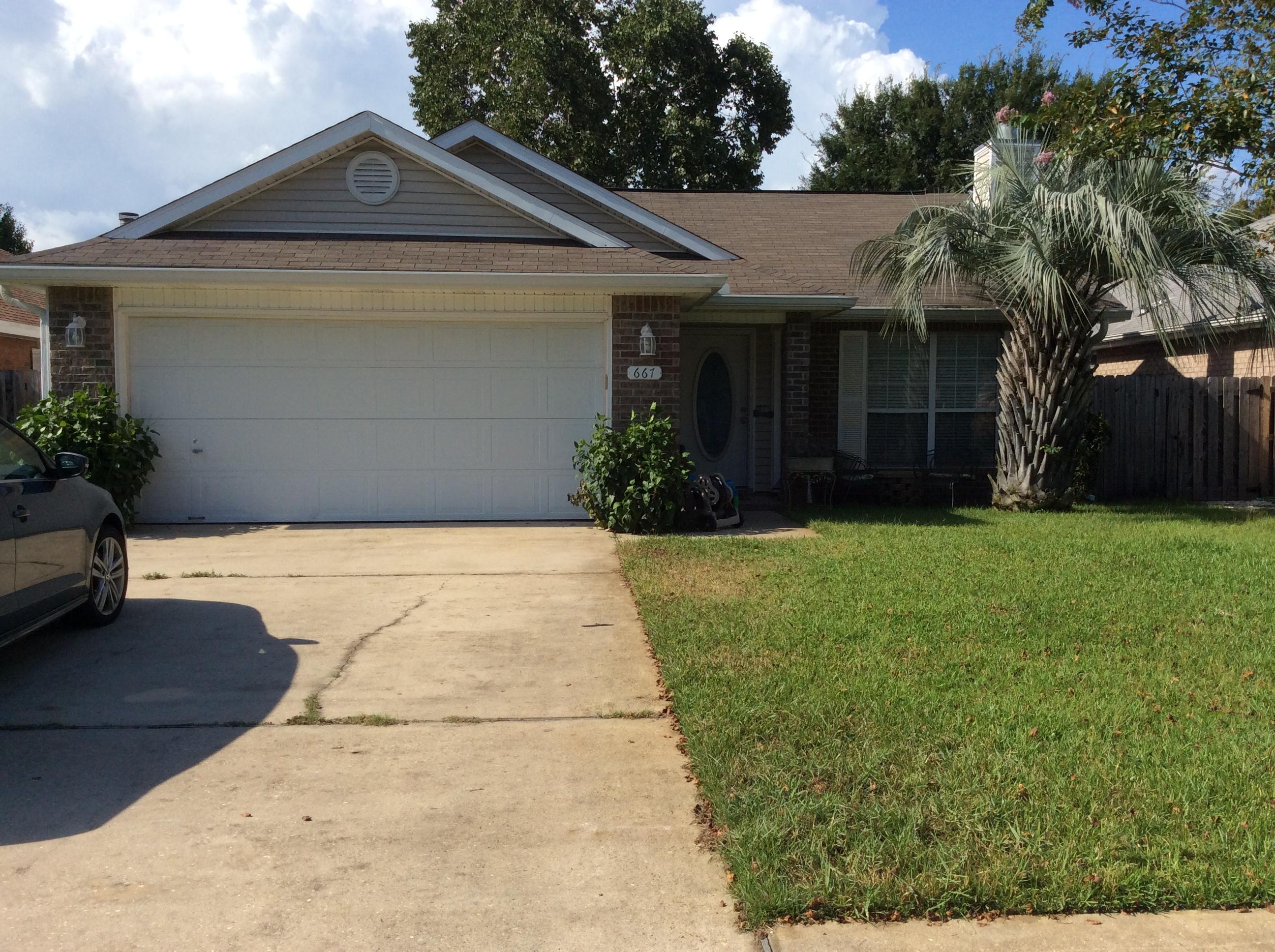 Delightful home in the ever popular Emerald Village sub-division. Close to Hurlburt Field gate and an easy drive to Eglin AFB. This home features an open floor plan with large breakfast bar and pantry. Sparkling stainless appliances, new fridge and stove, A/C replaced-2014, tile in living area and new flooring in bedrooms. Gas fireplace has tile surround and shelving on one side. The porch is added space for entertaining, morning coffee and evening relaxation. The inside laundry room is conveniently located near the bedrooms. Master suite is a generous size and will accommodate large furniture and the en-suite bath has a double sink vanity with garden tub/shower. Fully fenced back yard too, this home is the complete package. The location offers easy access to Destin. restaurants, schools, military facilities, mall, movie theatres, airport and the sugar white beaches of the emerald coast. Don't delay, come see today!
Buyer to verify all information deemed important to them.