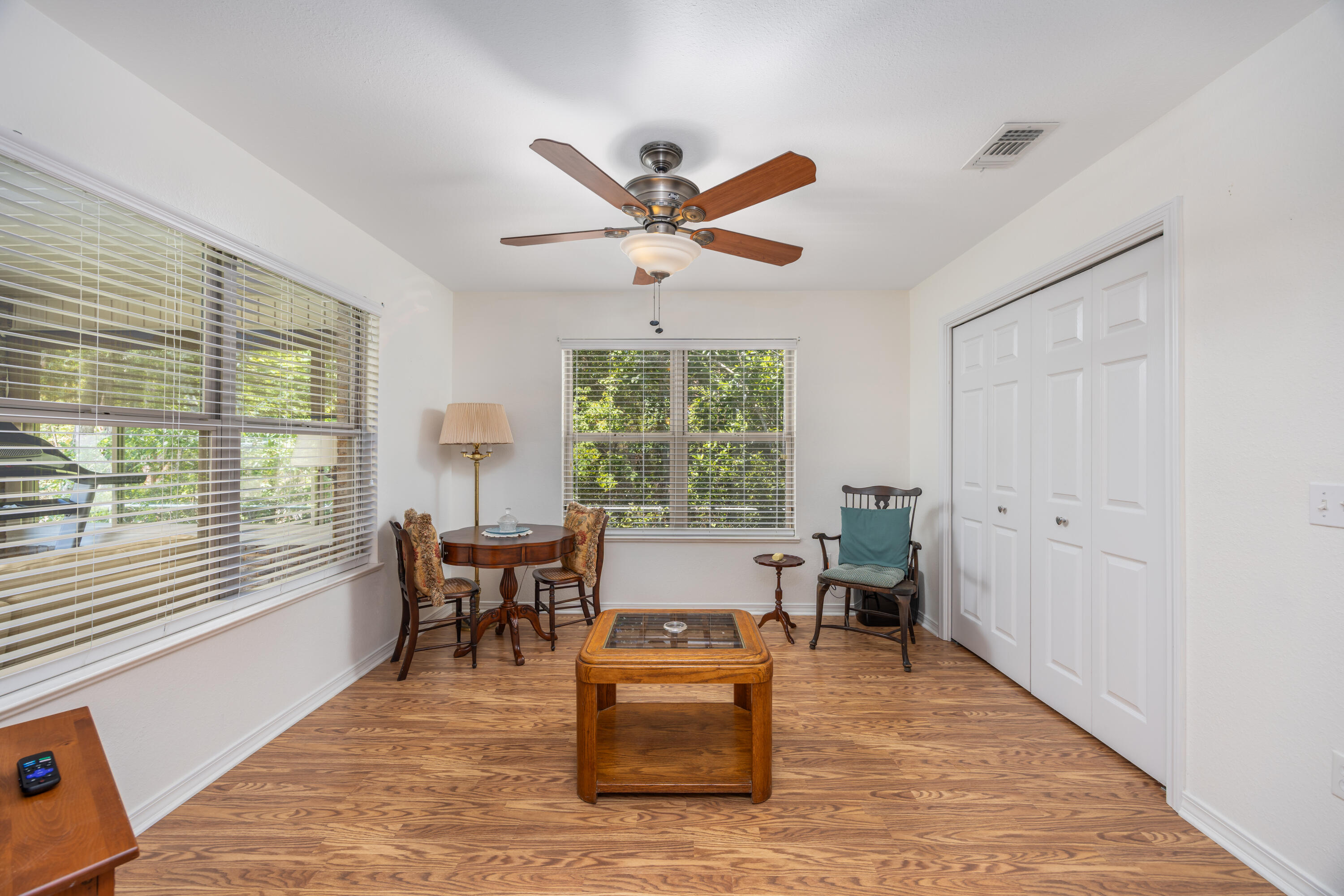 HOLLEY BY THE SEA - Residential