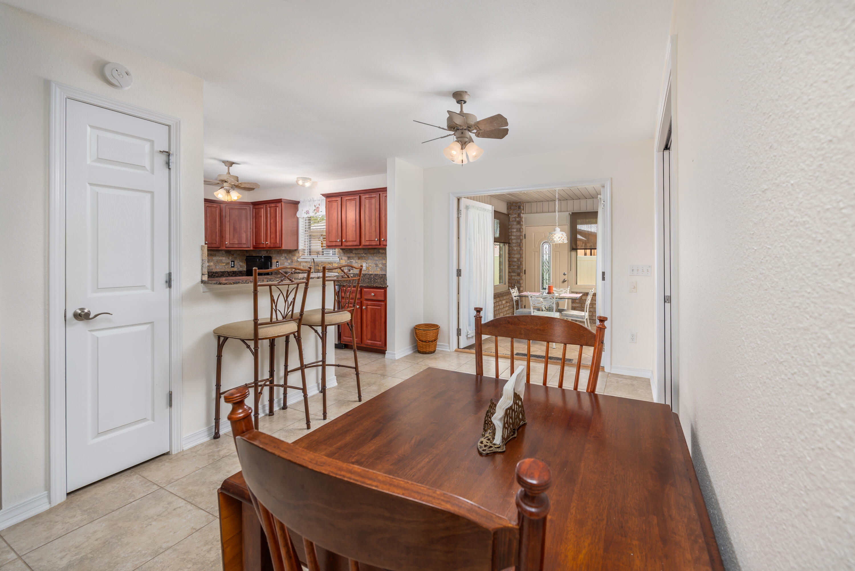 HOLLEY BY THE SEA - Residential