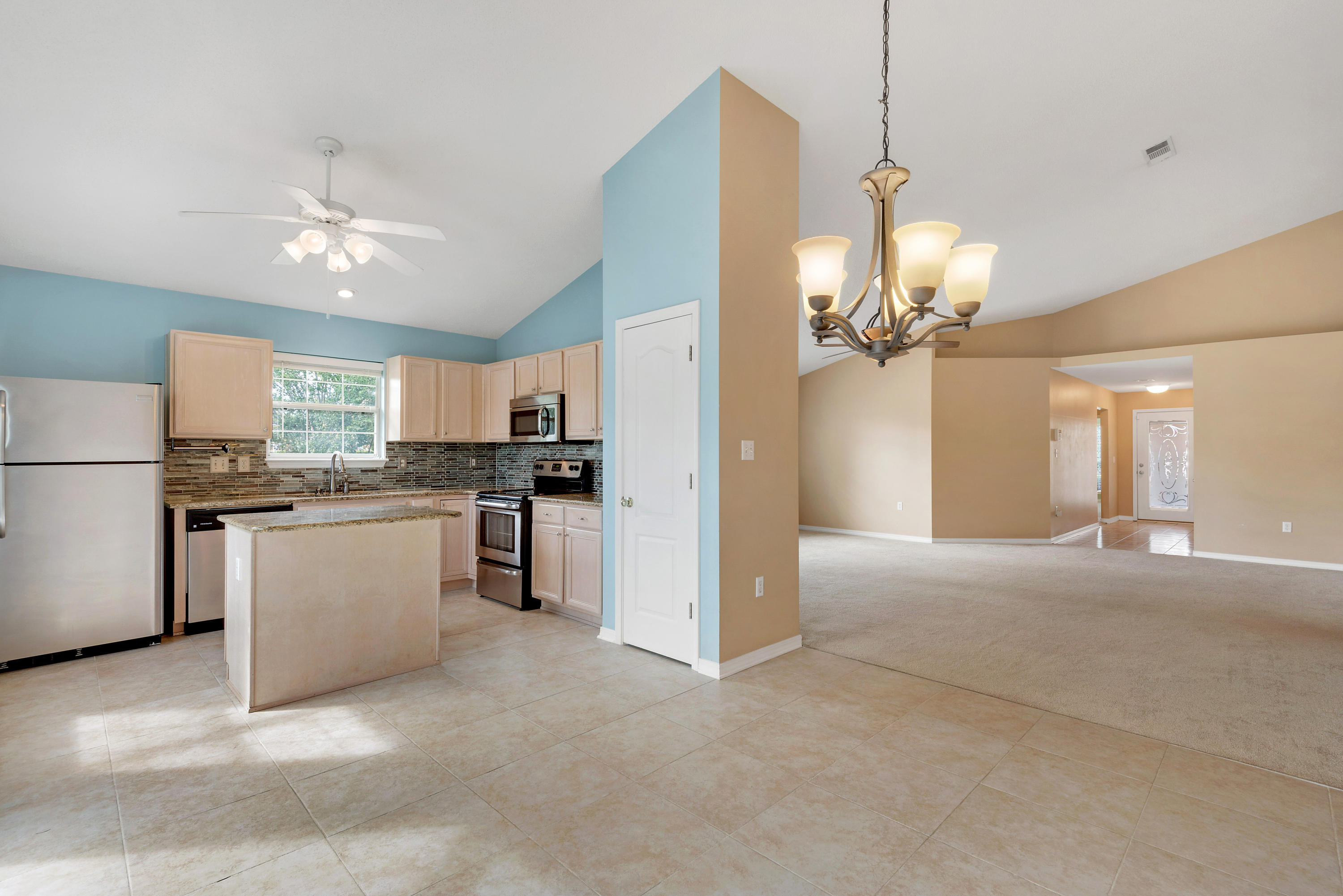 EMERALD LAKES PH 3 - Residential