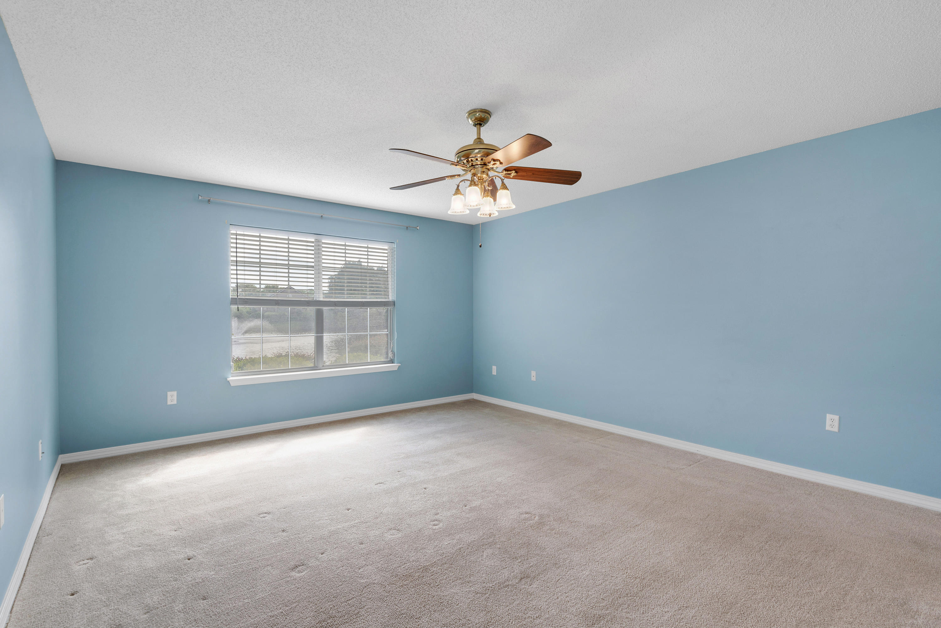 EMERALD LAKES PH 3 - Residential