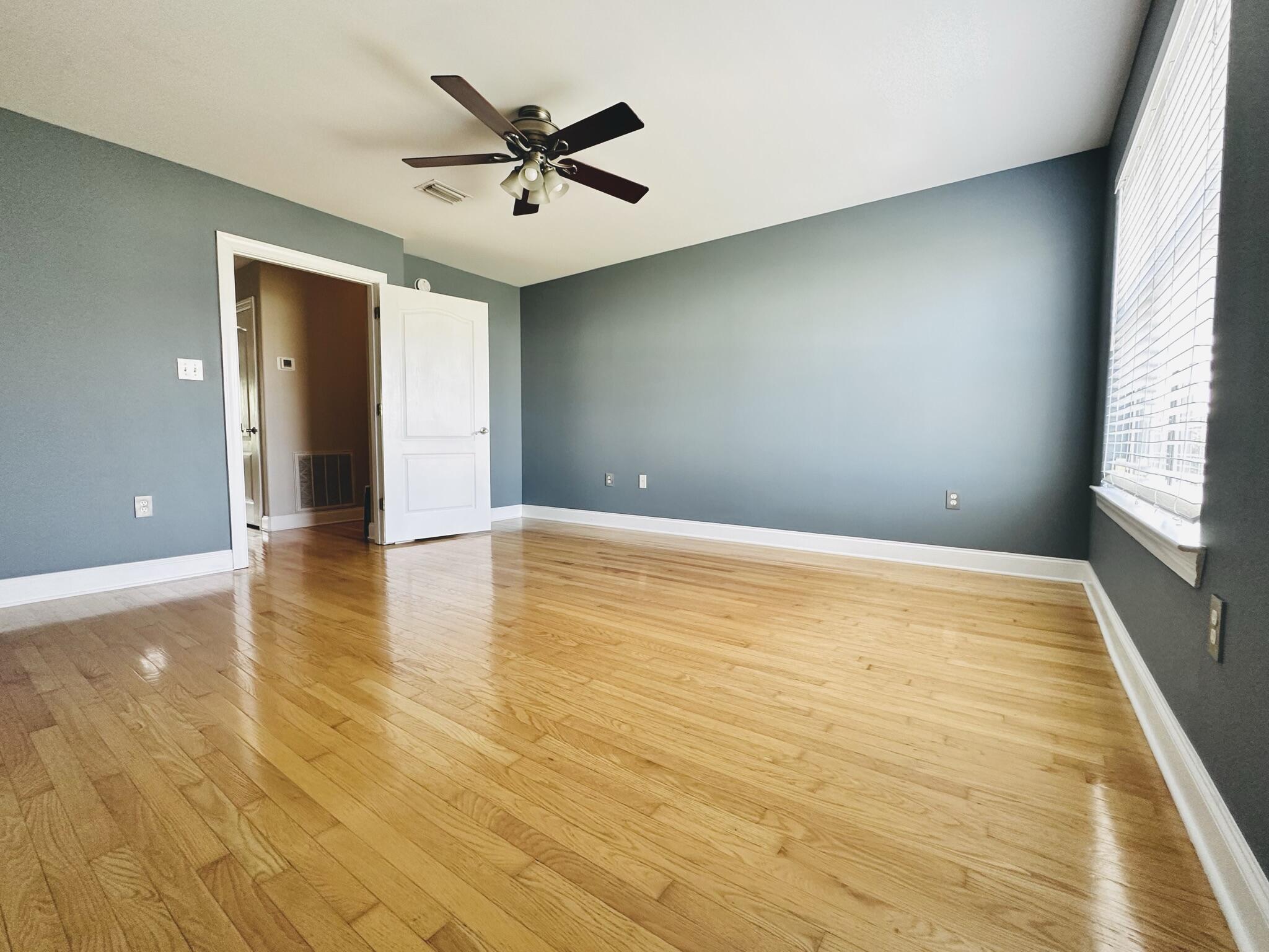 OLD BAY T/H - Residential