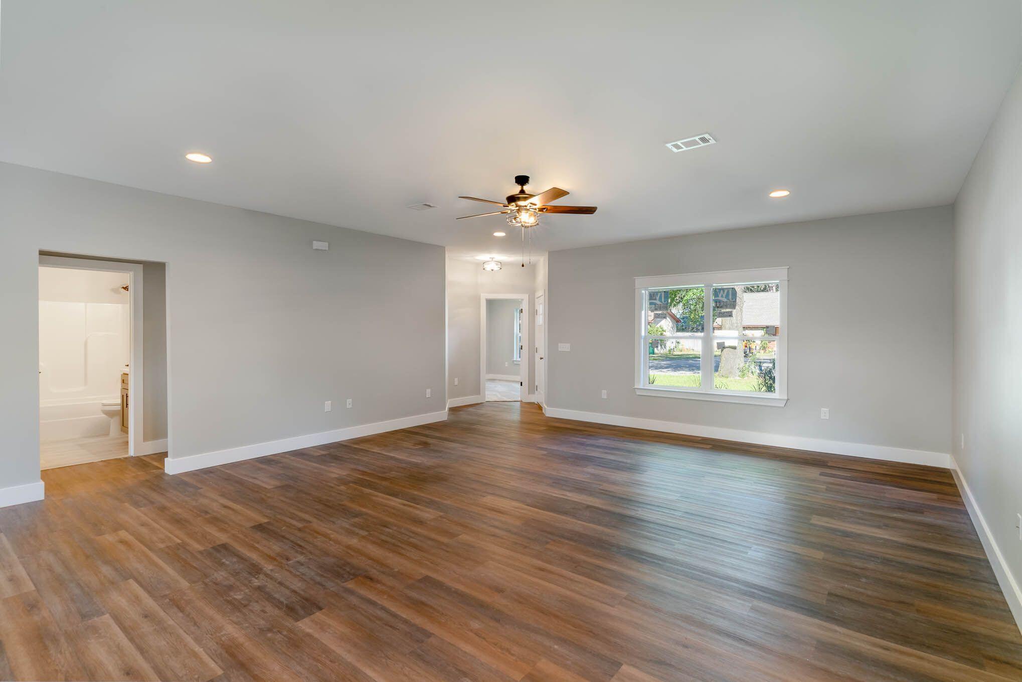 MEIGS S/D NICEVILLE LOT 30 BLK 8 - Residential