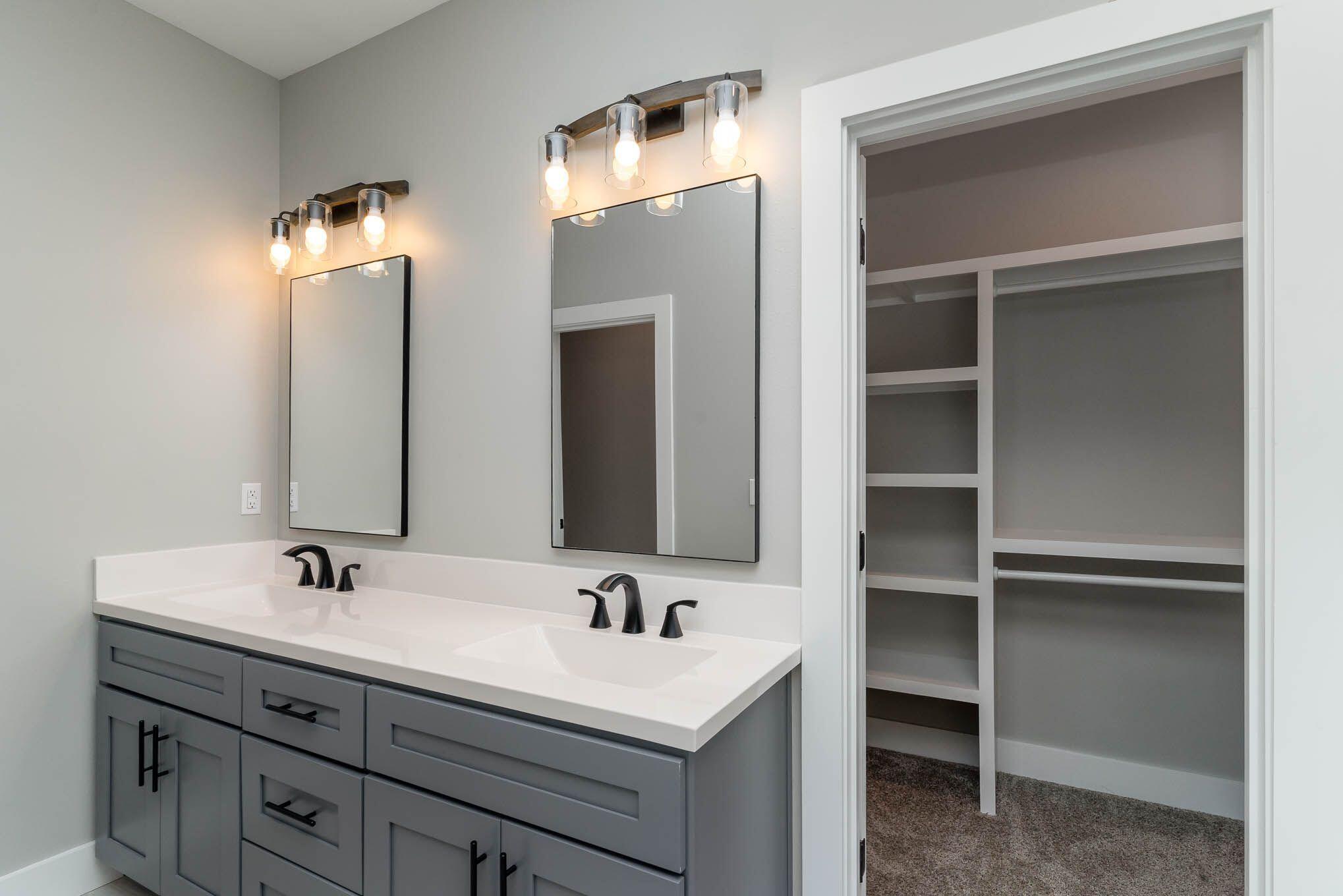 MEIGS S/D NICEVILLE LOT 30 BLK 8 - Residential