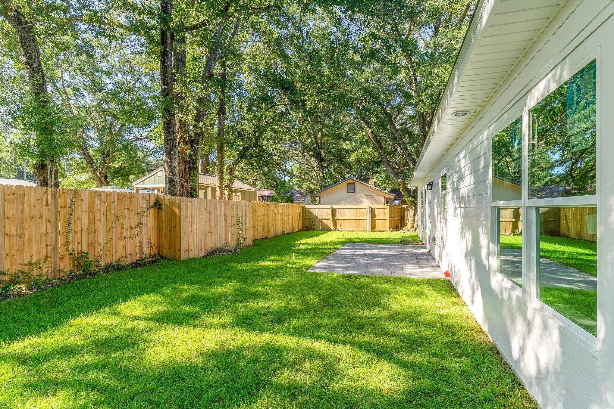 MEIGS S/D NICEVILLE LOT 30 BLK 8 - Residential