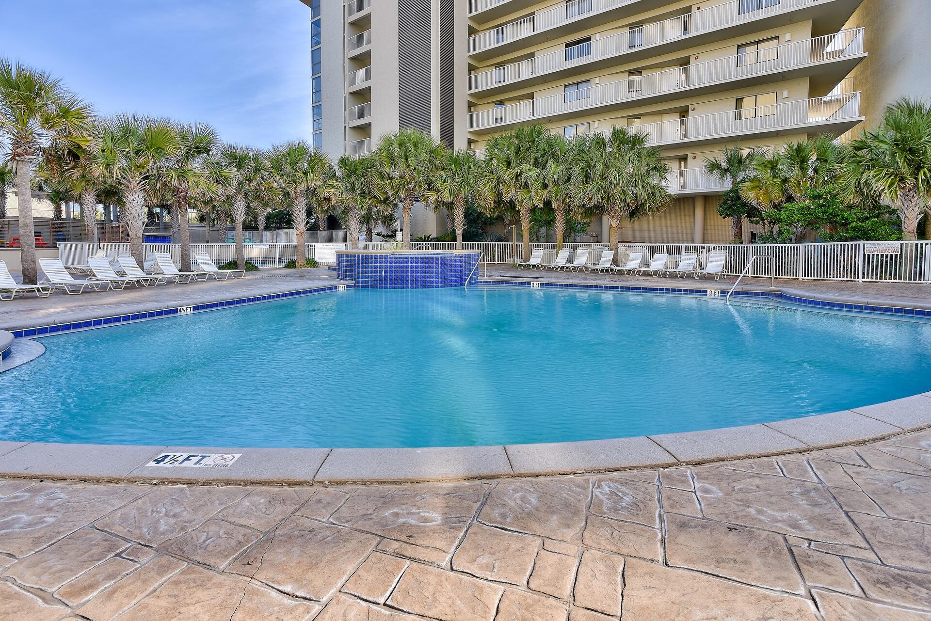 MAINSAIL CONDO PH 5 - Residential