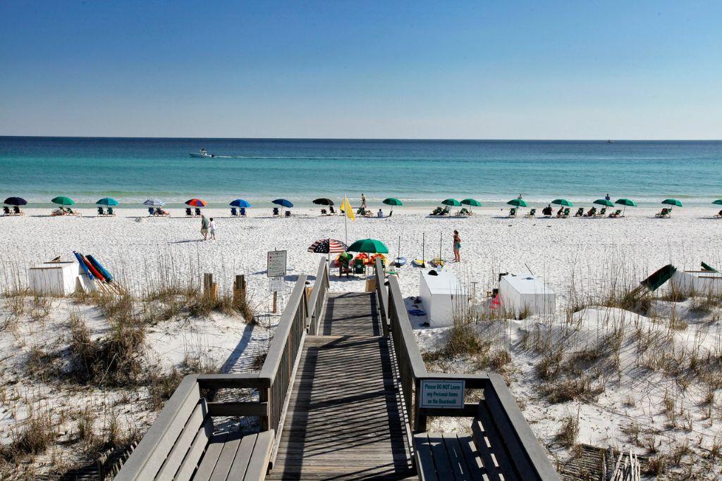 MARAVILLA III CONDO - Residential