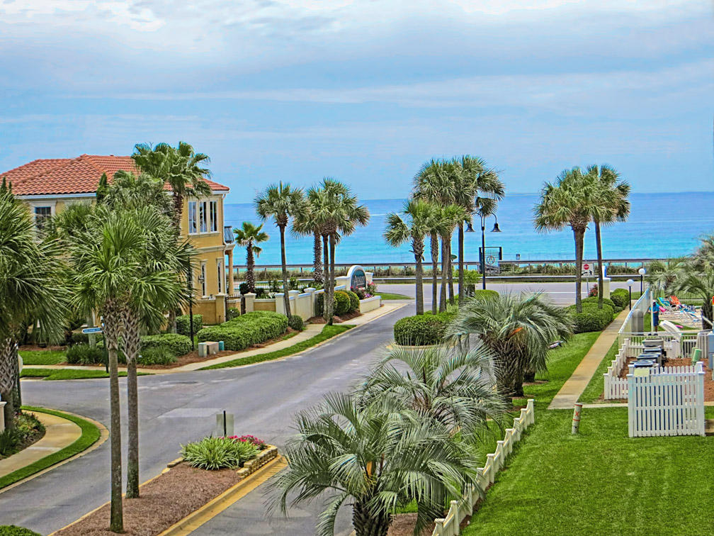 MARAVILLA III CONDO - Residential