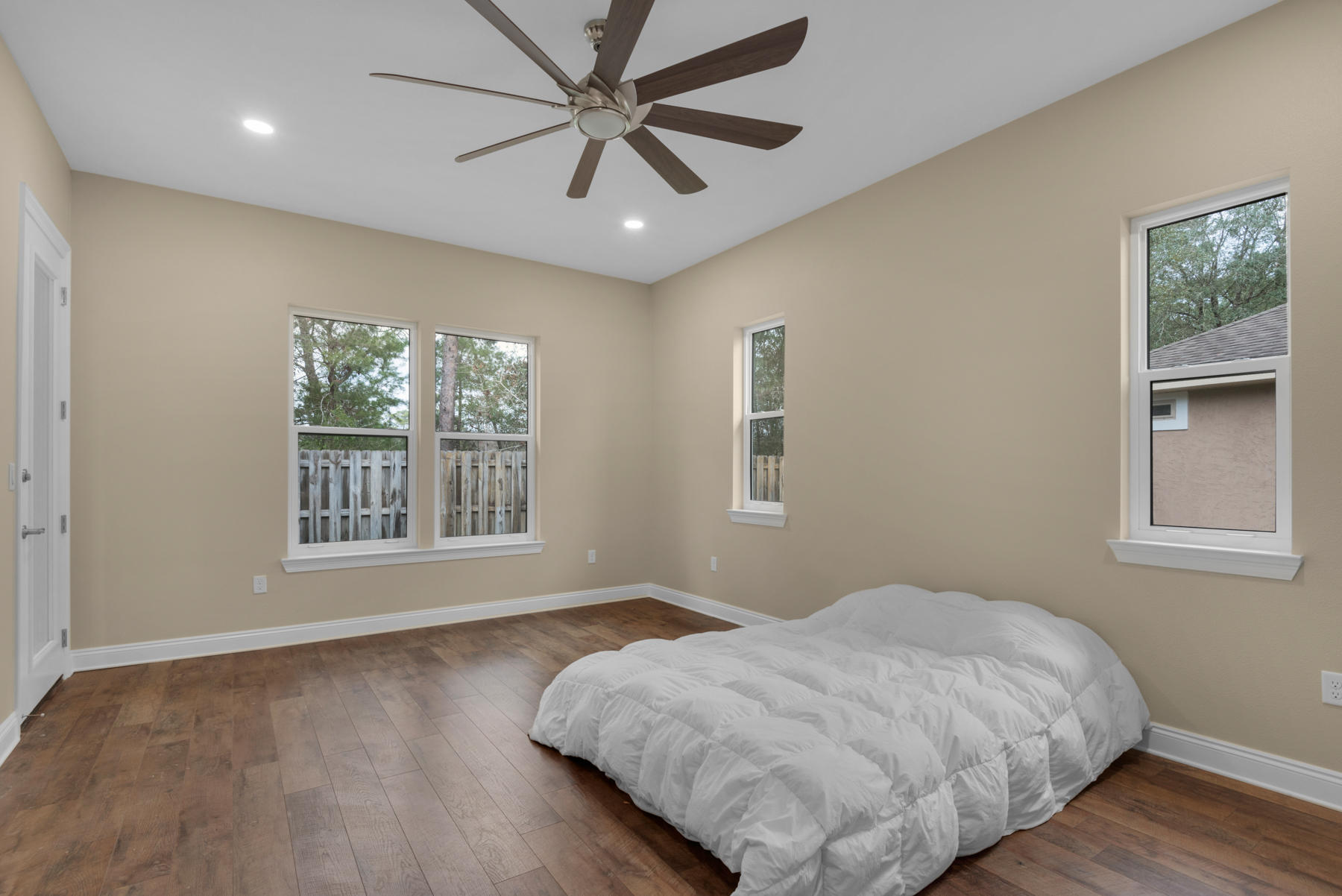 CHARDONNAY ESTATES - Residential