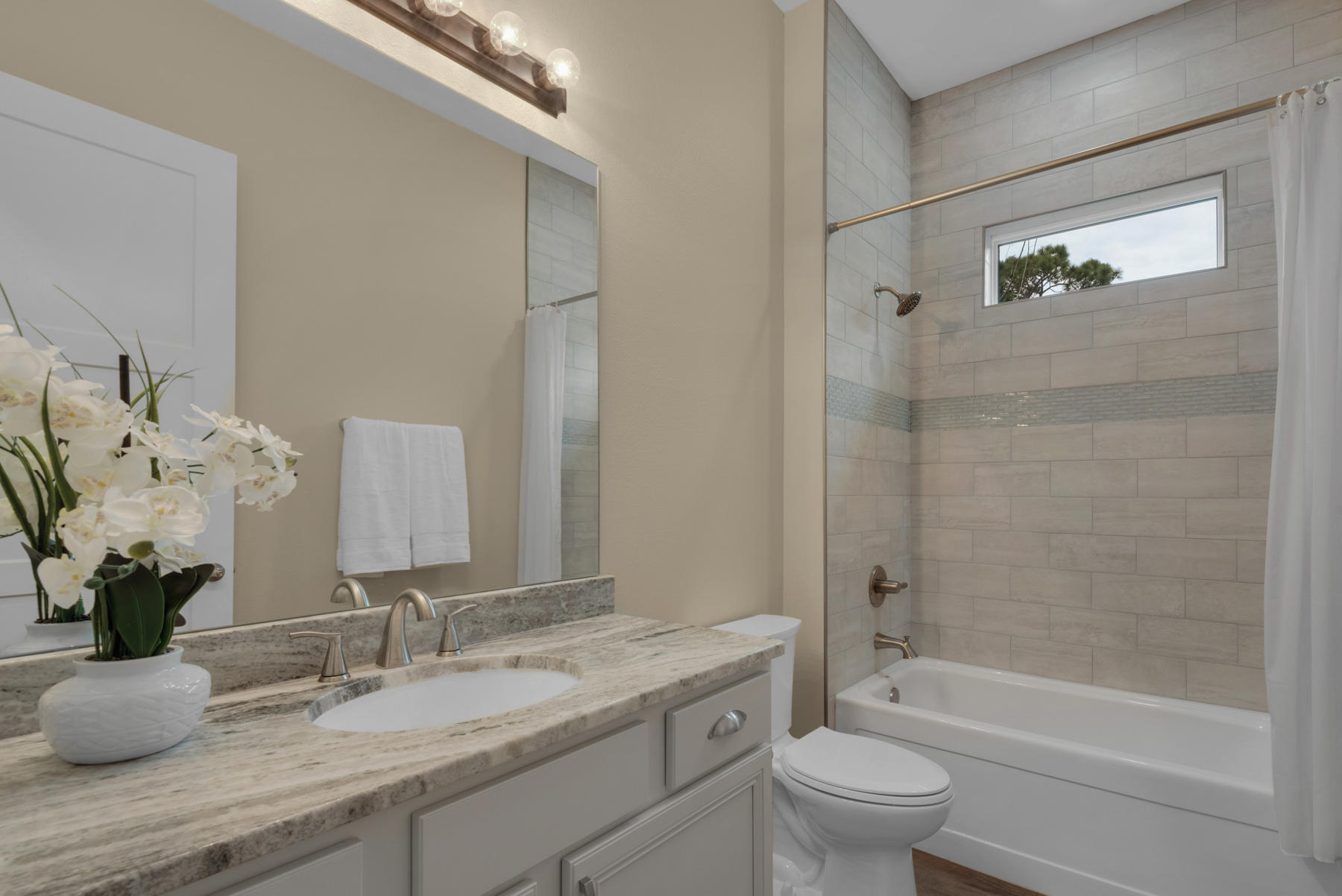 CHARDONNAY ESTATES - Residential