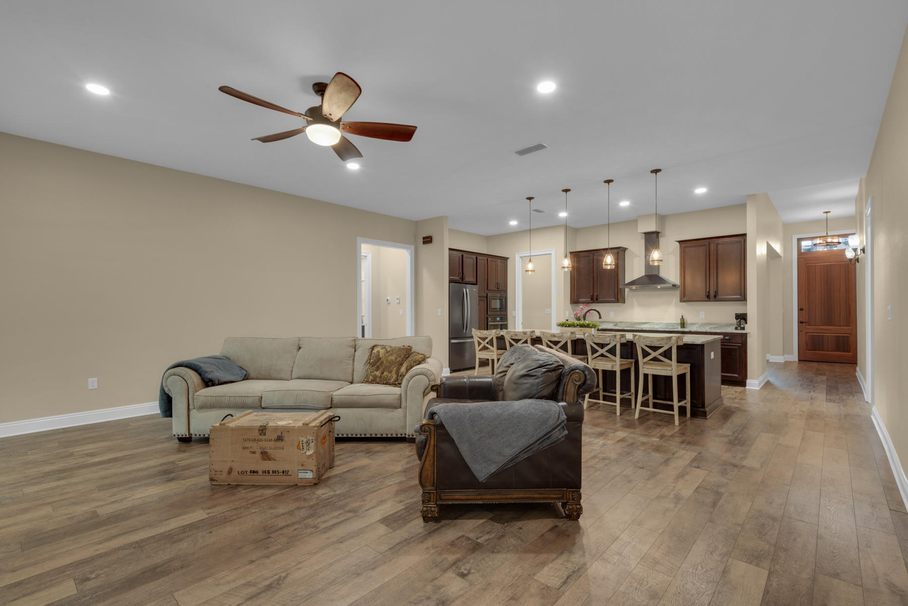 CHARDONNAY ESTATES - Residential