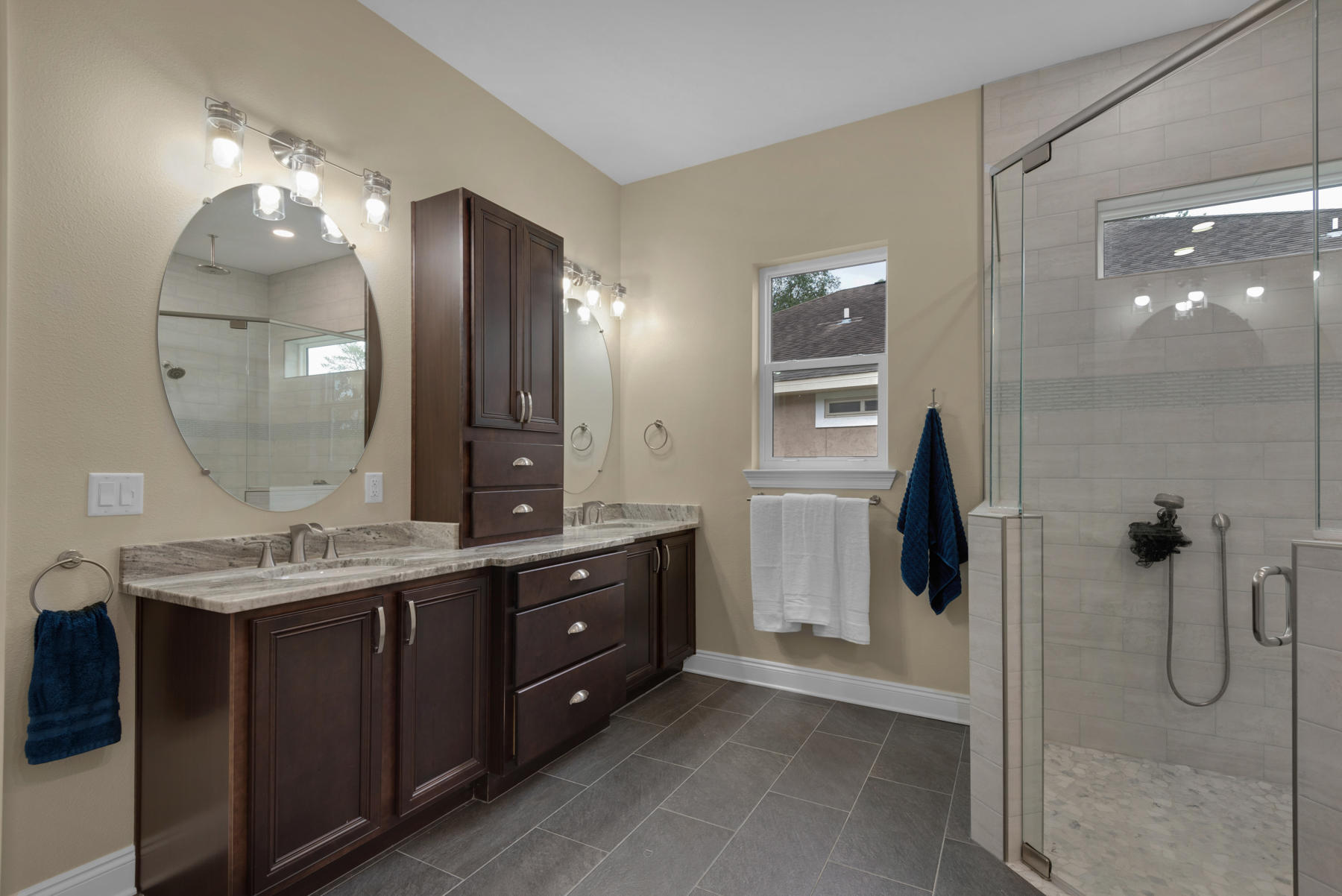 CHARDONNAY ESTATES - Residential