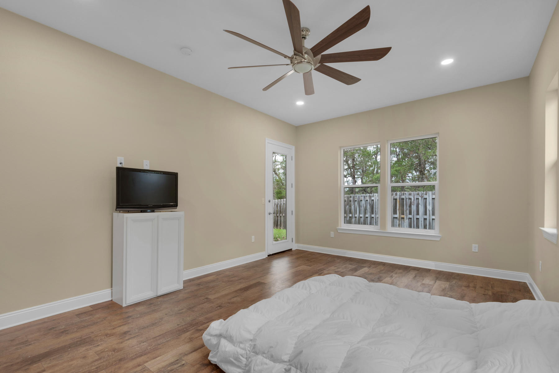 CHARDONNAY ESTATES - Residential