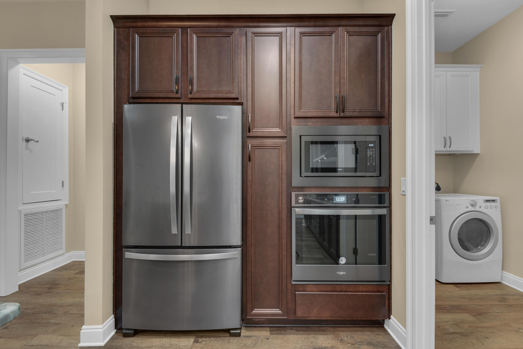 CHARDONNAY ESTATES - Residential