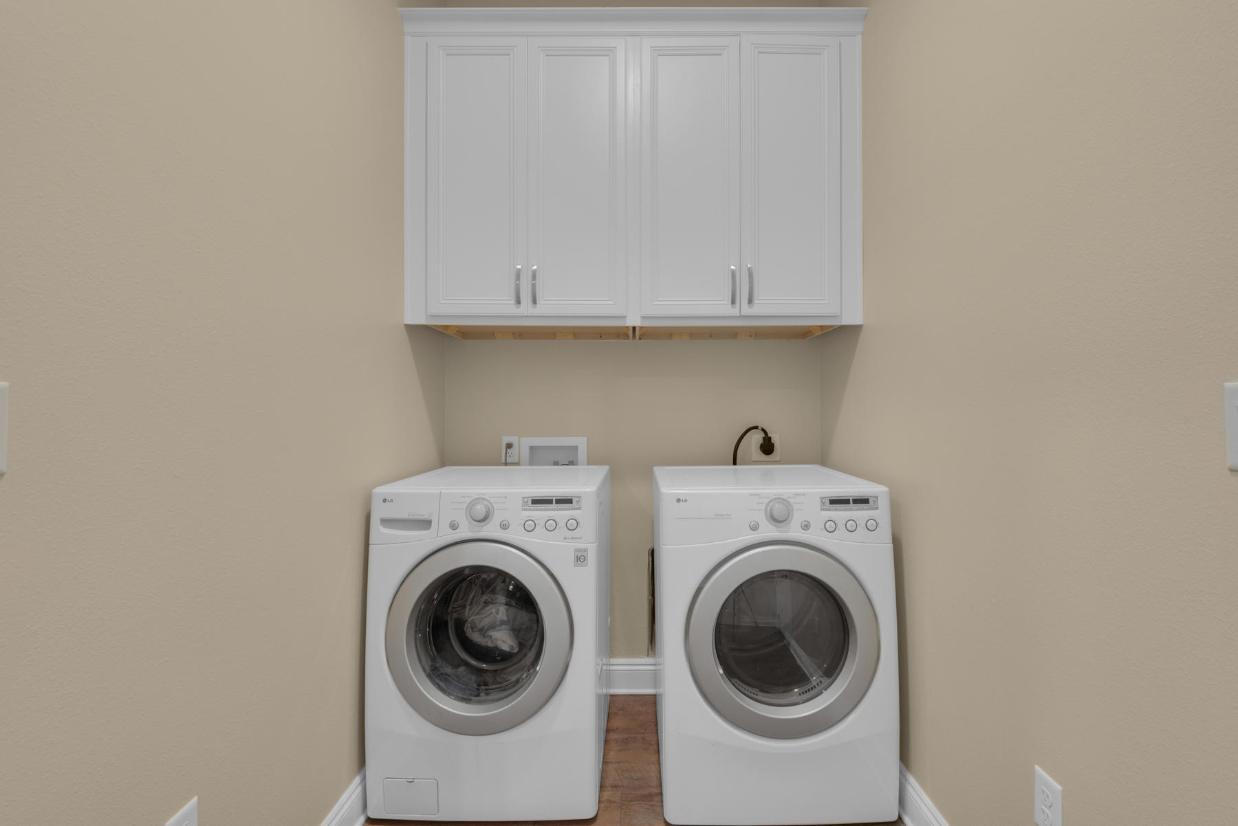 CHARDONNAY ESTATES - Residential