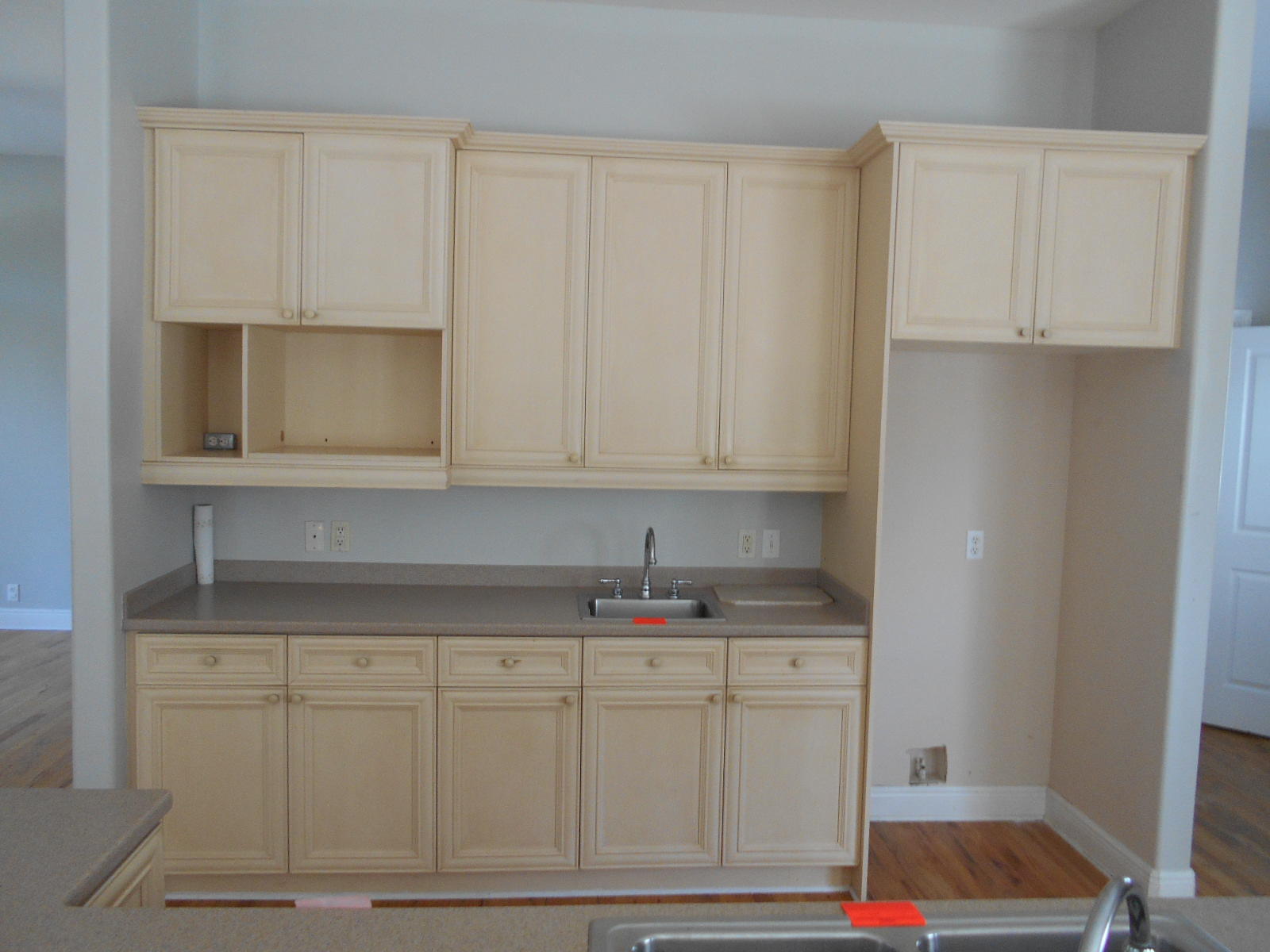 LAKEWOOD POINTE ESTATES - Residential