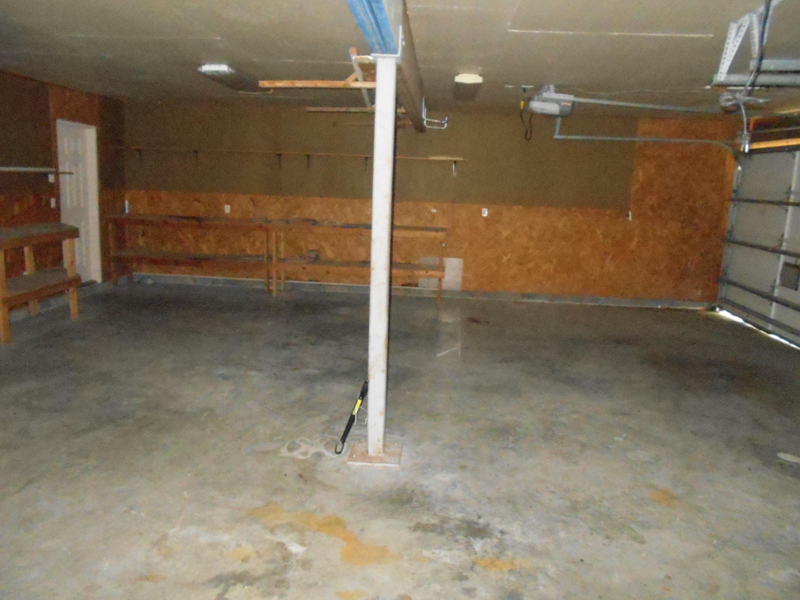 LAKEWOOD POINTE ESTATES - Residential