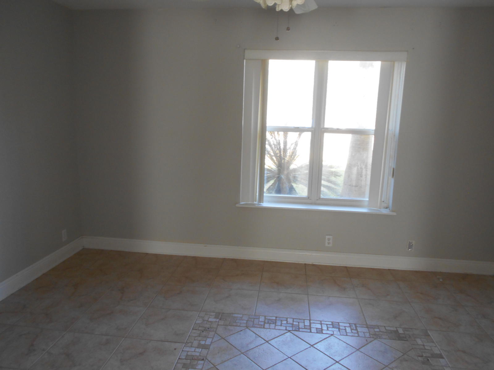 LAKEWOOD POINTE ESTATES - Residential