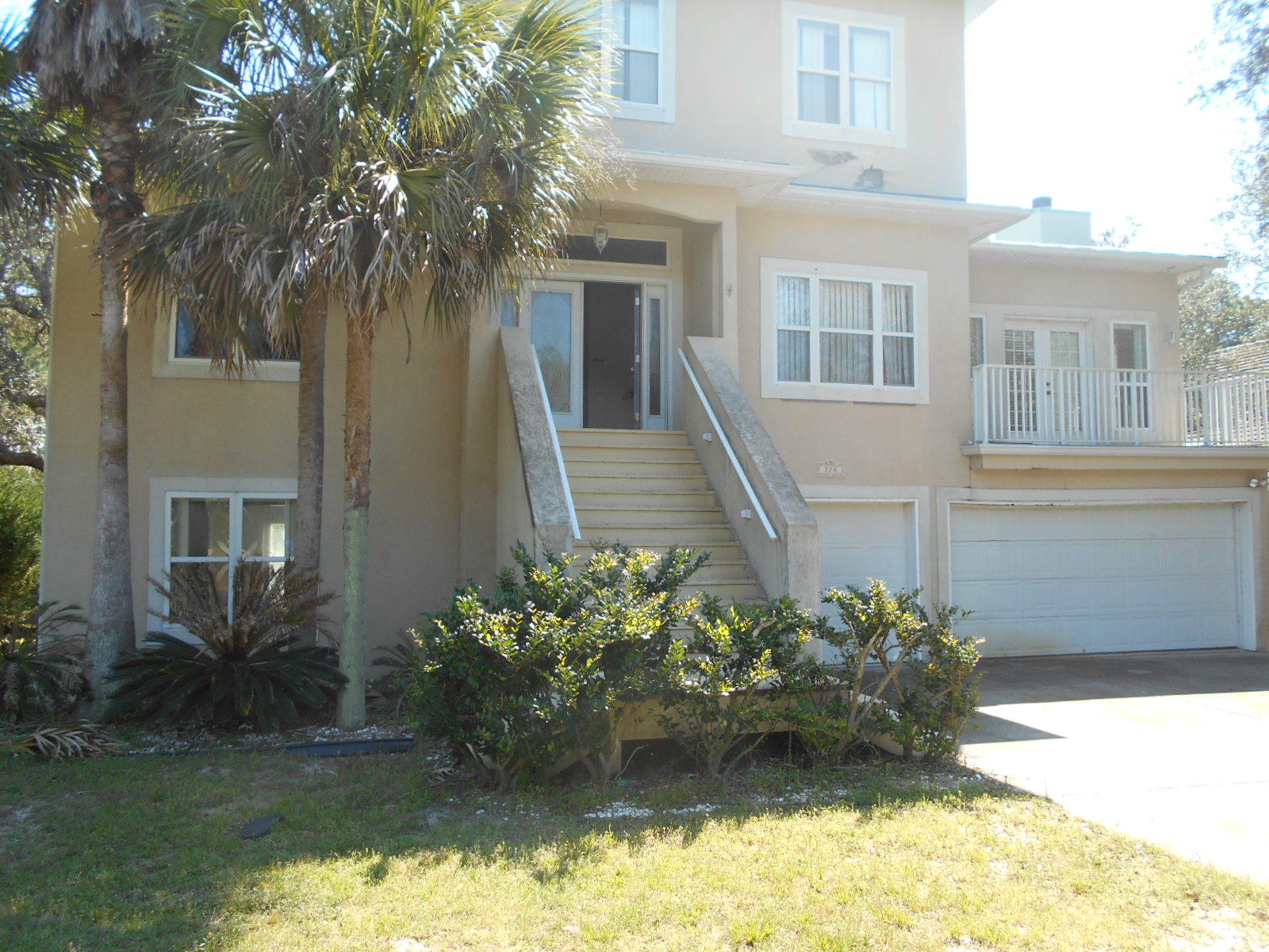 LAKEWOOD POINTE ESTATES - Residential