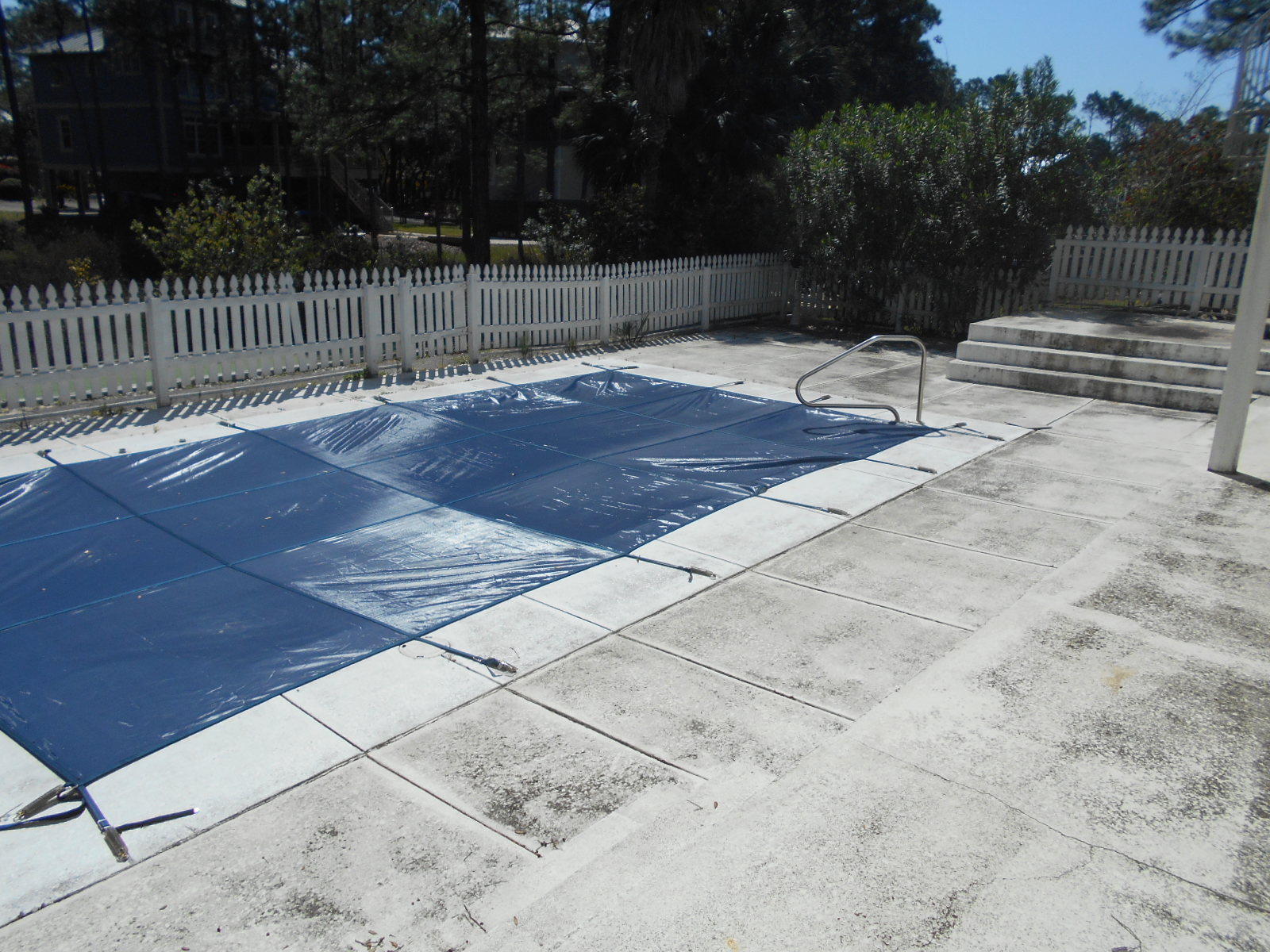 LAKEWOOD POINTE ESTATES - Residential