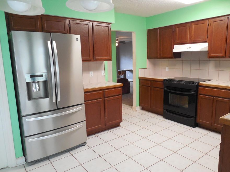 PRICED TO SELL!! This home has room for everyone!  Downstairs you will find a large living room with a gas fireplace for those chilly evenings.  Large eat in kitchen with a huge pantry and plenty of counter space open to the family room. A half bathroom and an inside laundry room right off the 2-car garage.  Upstairs is the large master bedroom with a private bathroom and a giant walk-in closet!  3 other nice sized bedrooms, a full bathroom, and a bonus room!