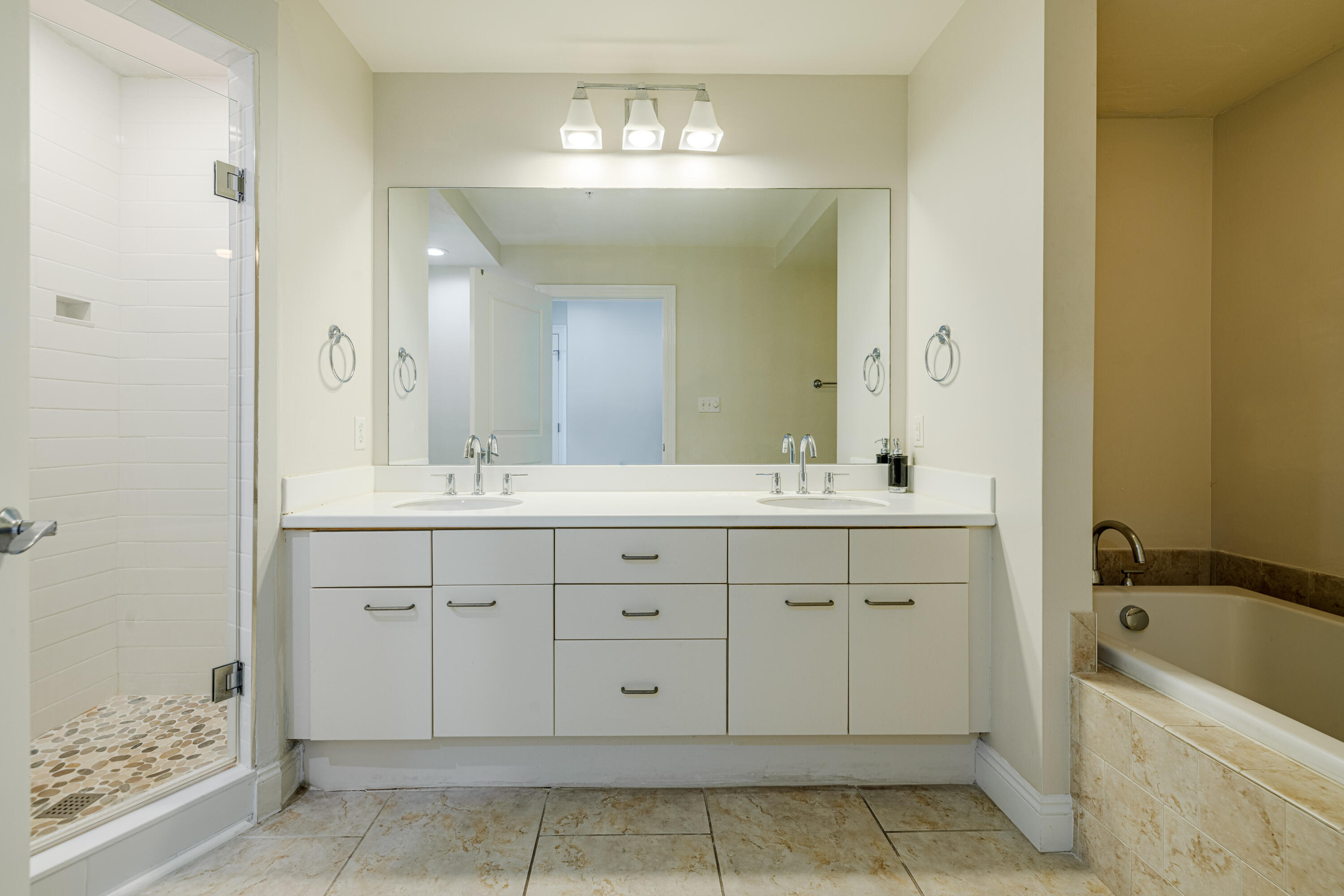 MARINA LANDING - Residential