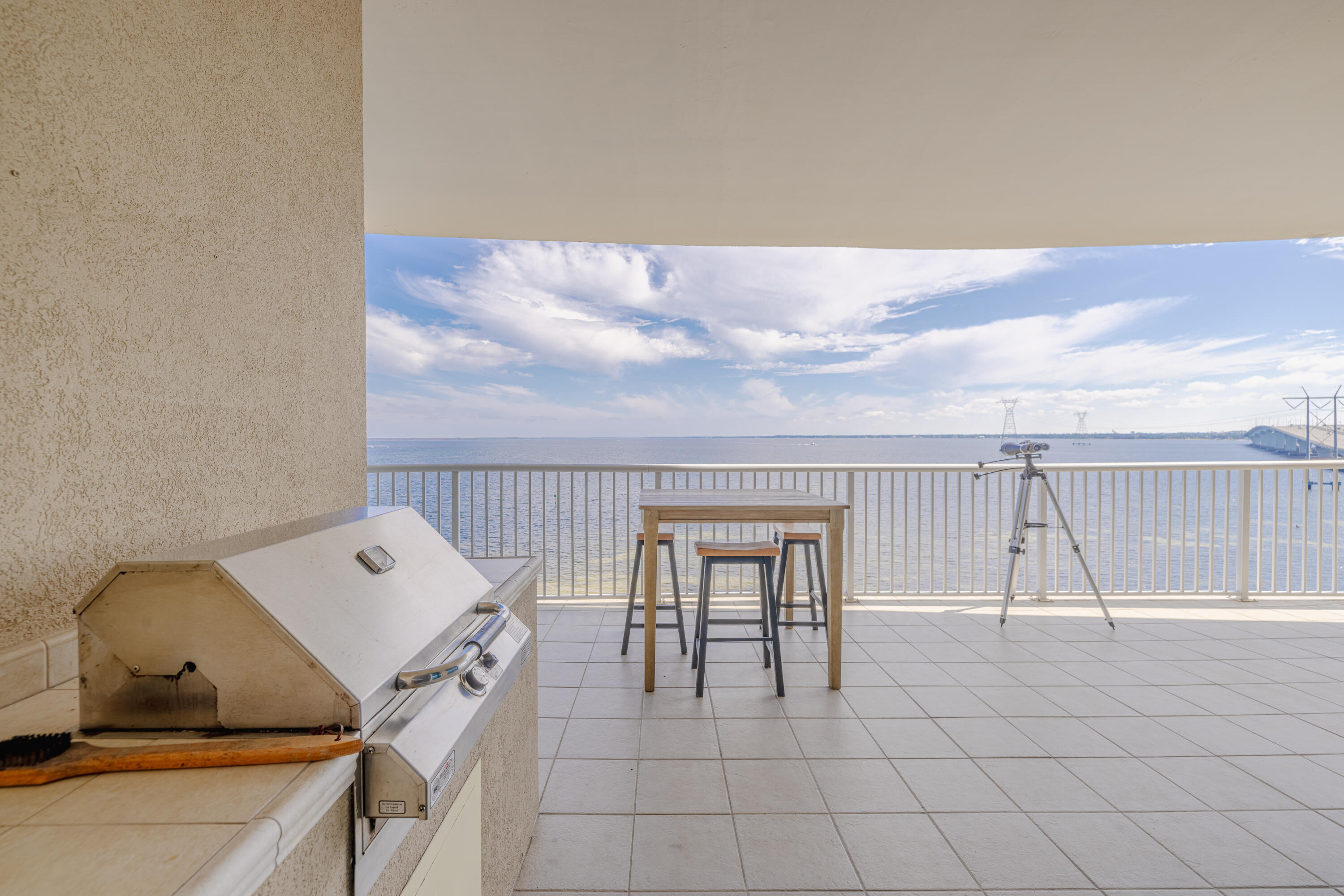 MARINA LANDING - Residential