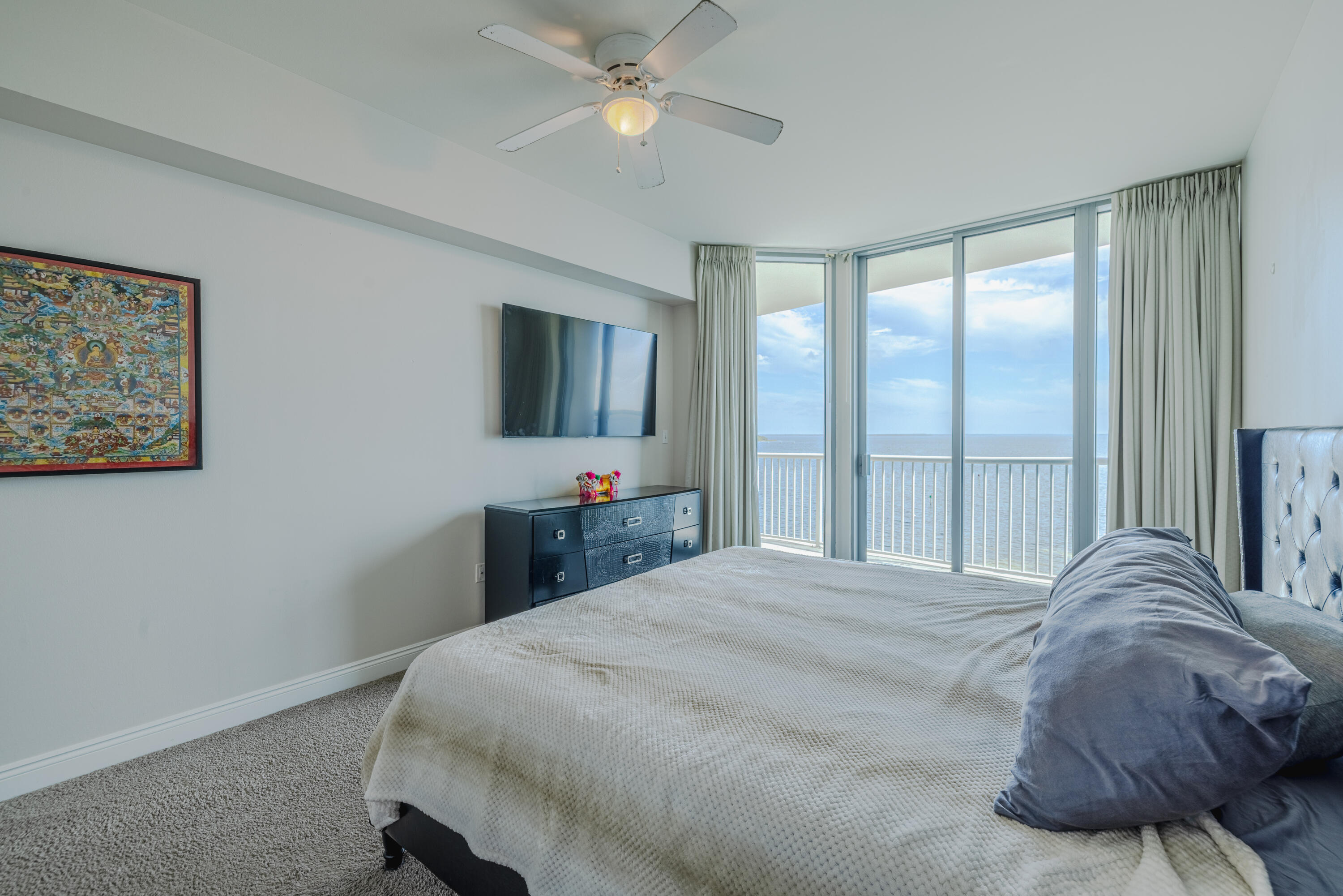 MARINA LANDING - Residential