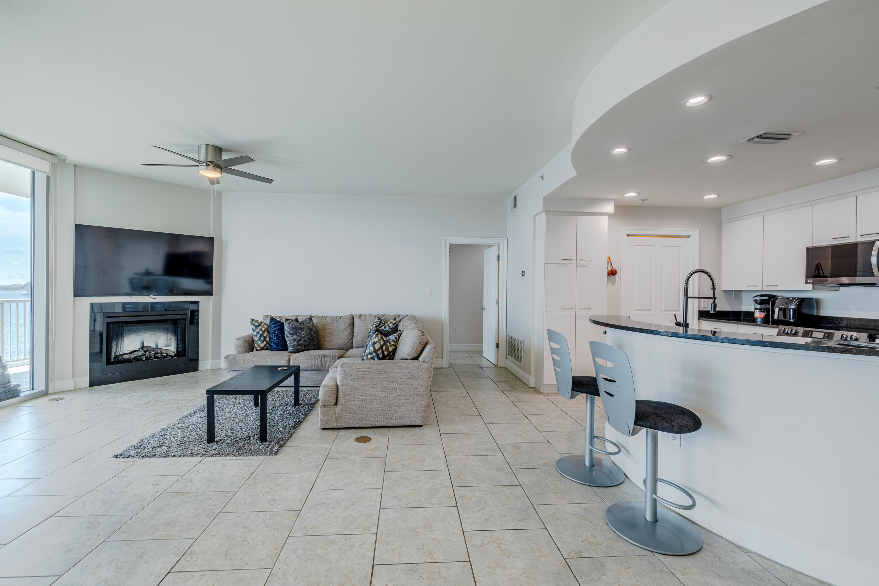 MARINA LANDING - Residential