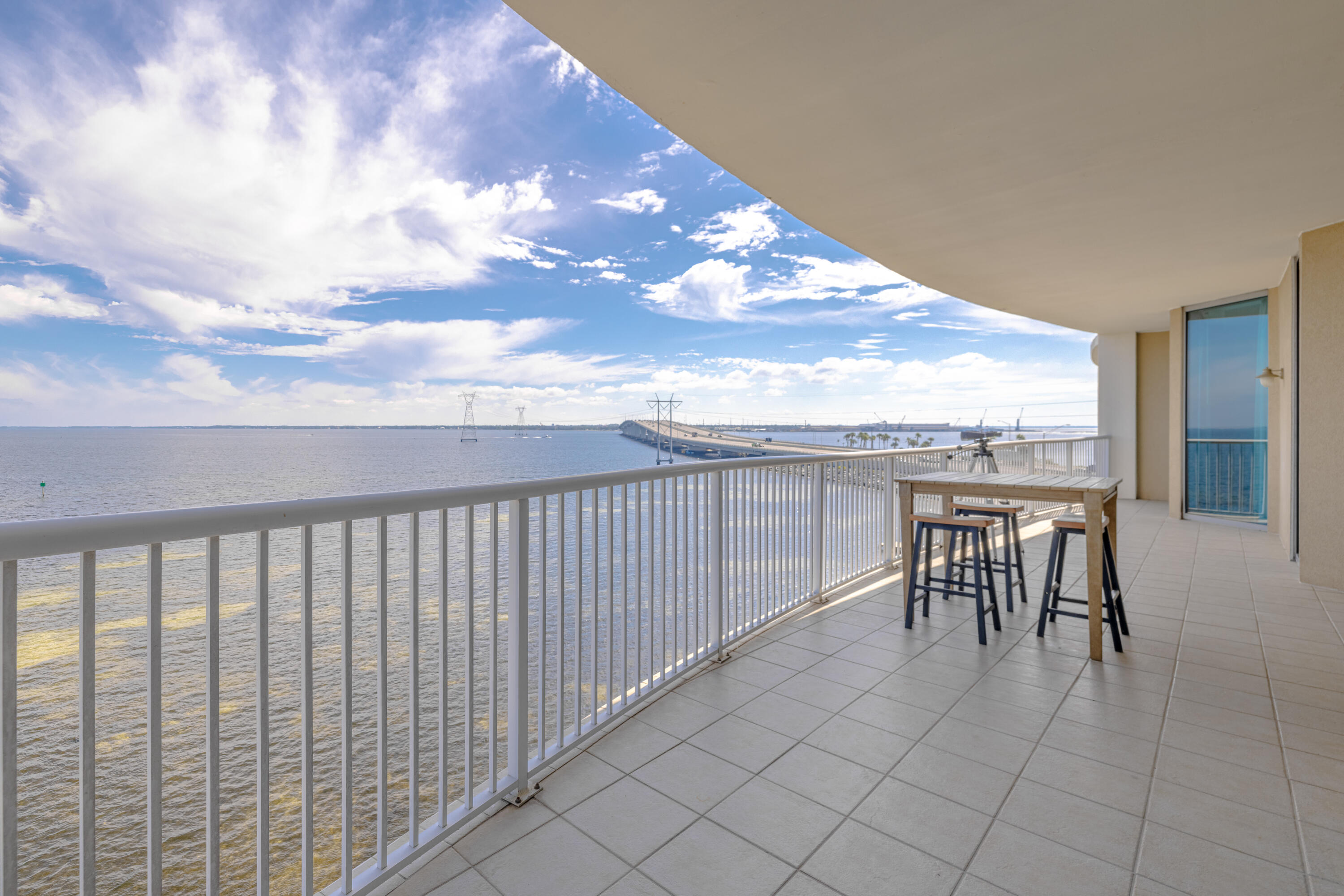 MARINA LANDING - Residential