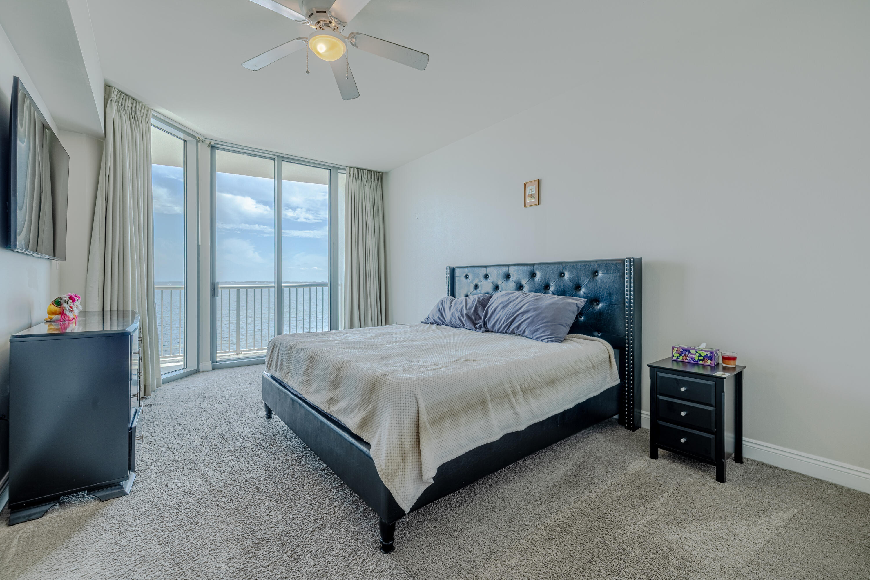 MARINA LANDING - Residential