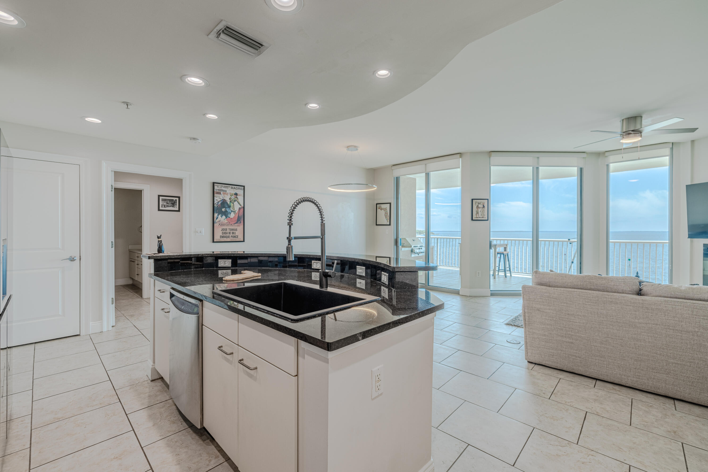 MARINA LANDING - Residential