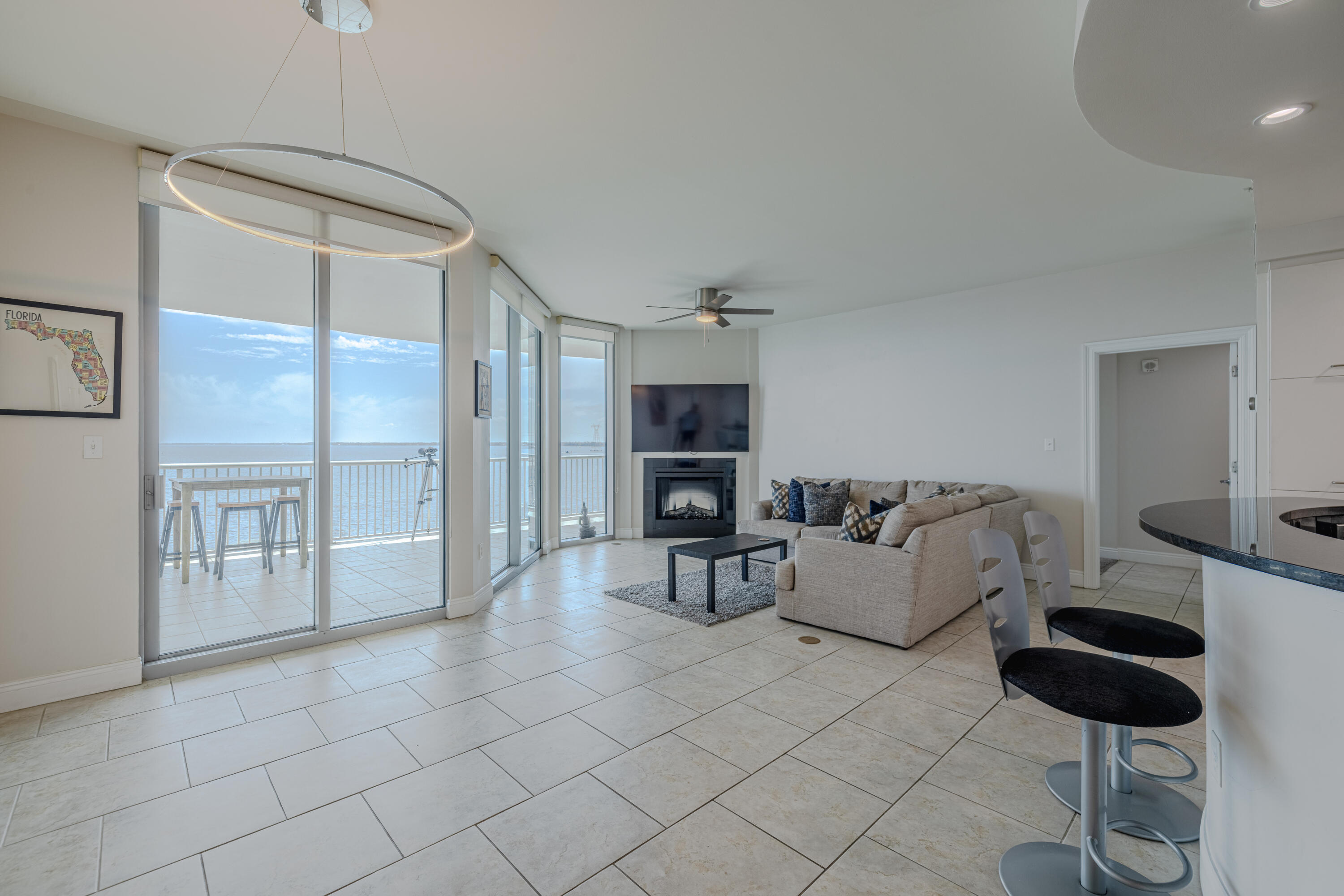 MARINA LANDING - Residential